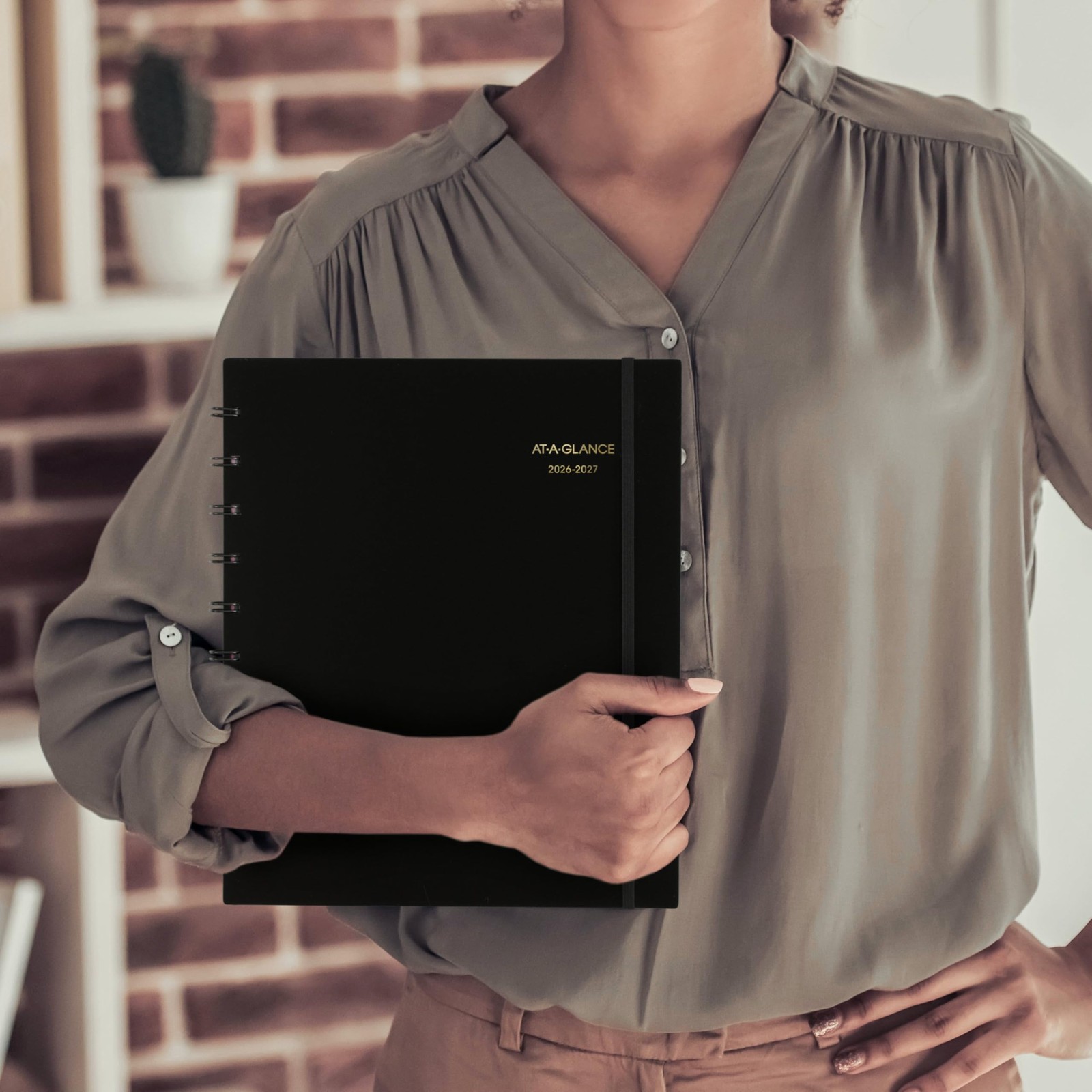 AT-A-GLANCE Planner 2026-2027 Weekly & Monthly Academic 9 x 11 inches, Black