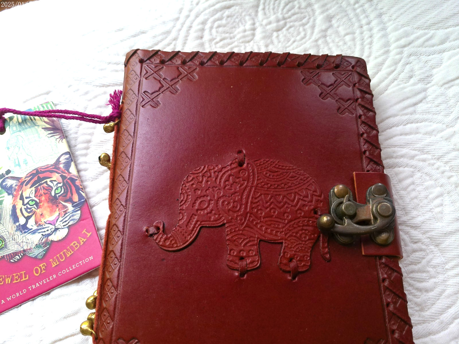JEWEL OF MUMBAI HANDMADE LEATHER JOURNAL ELEPHANT METAL LATCH 144 LINED PAGES B