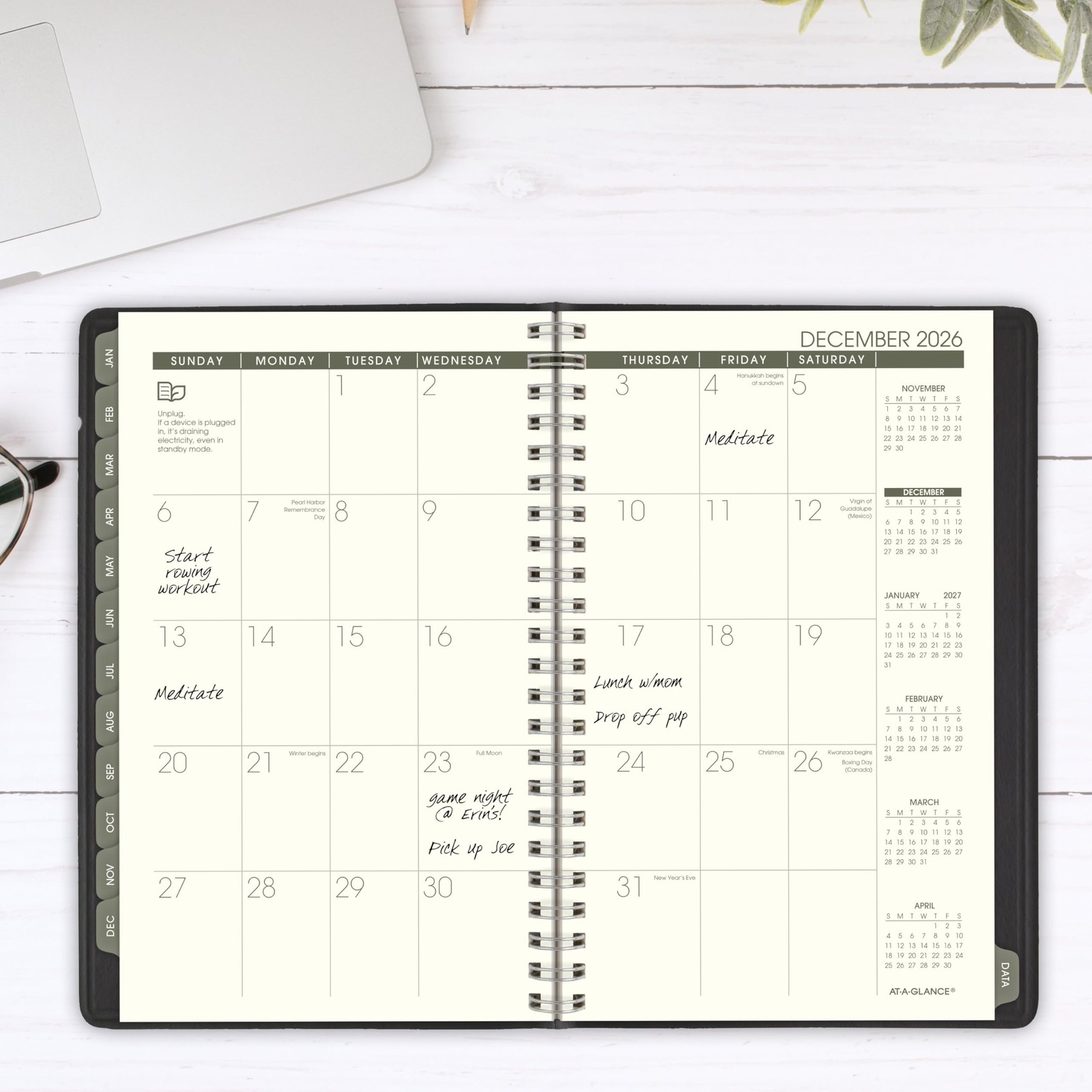 AT-A-GLANCE 2026 Appointment Book Planner, Weekly & Monthly, 5″ x 8″, Black