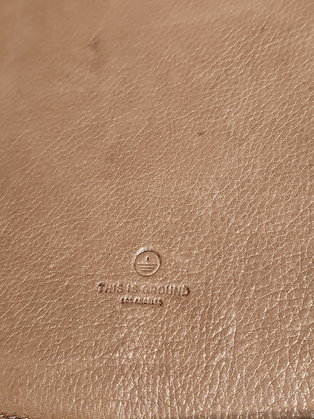 This Is Ground Brown Leather Case Zipper Around Organizer free shipping
