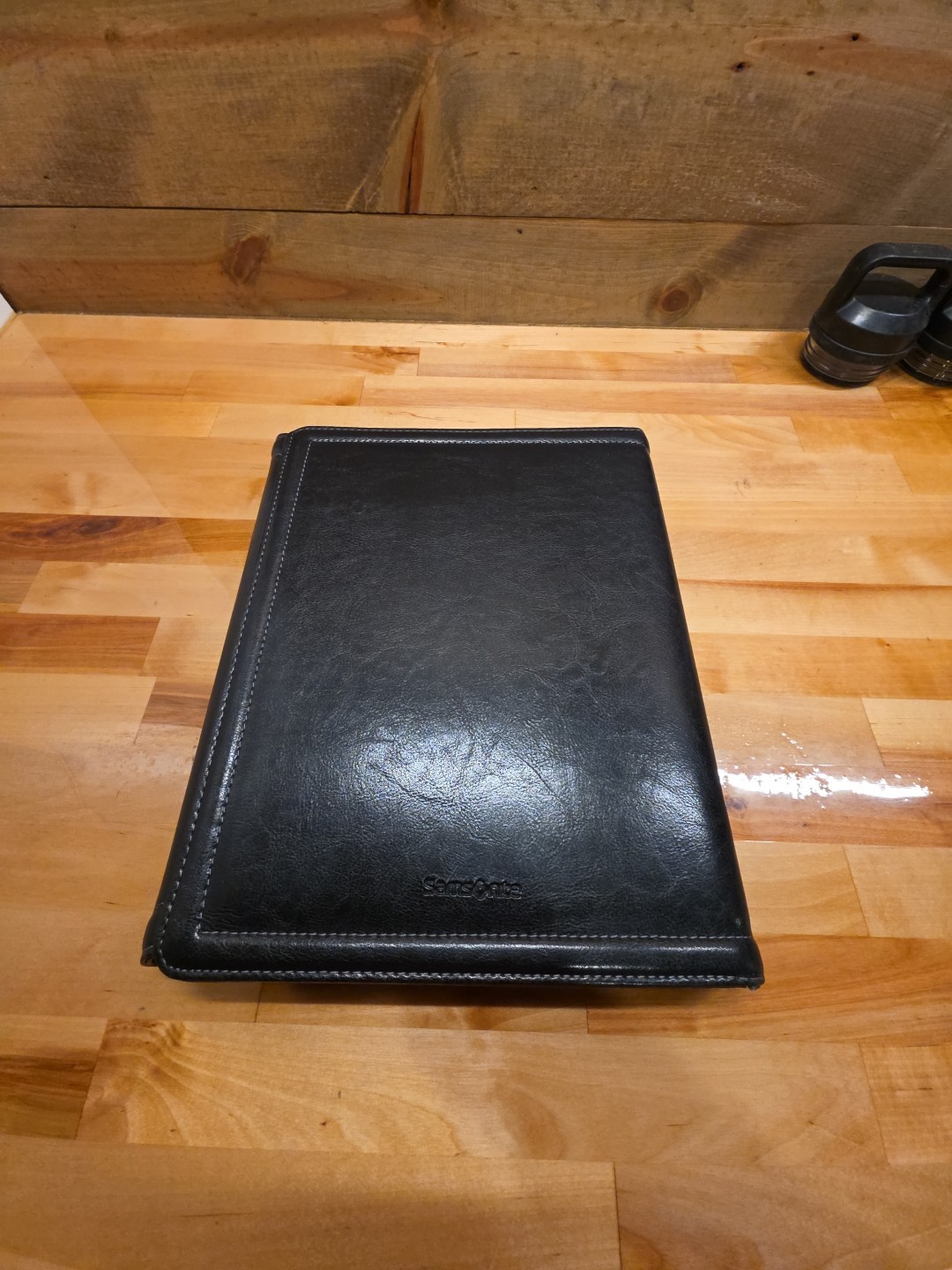Samsonite Vinyl Tri-Fold Writing Pad, 10 1/2″ x 12 1/2″ Black, Used