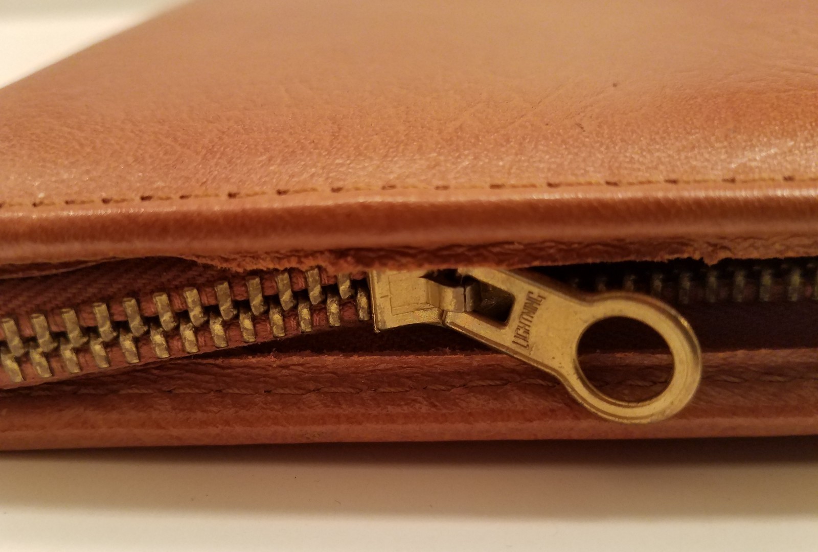 40’s 50s TAN COWHIDE LEATHER PLANNER AGENDA MADE IN ENGLAND CHECKBOOK ZIP AROUND