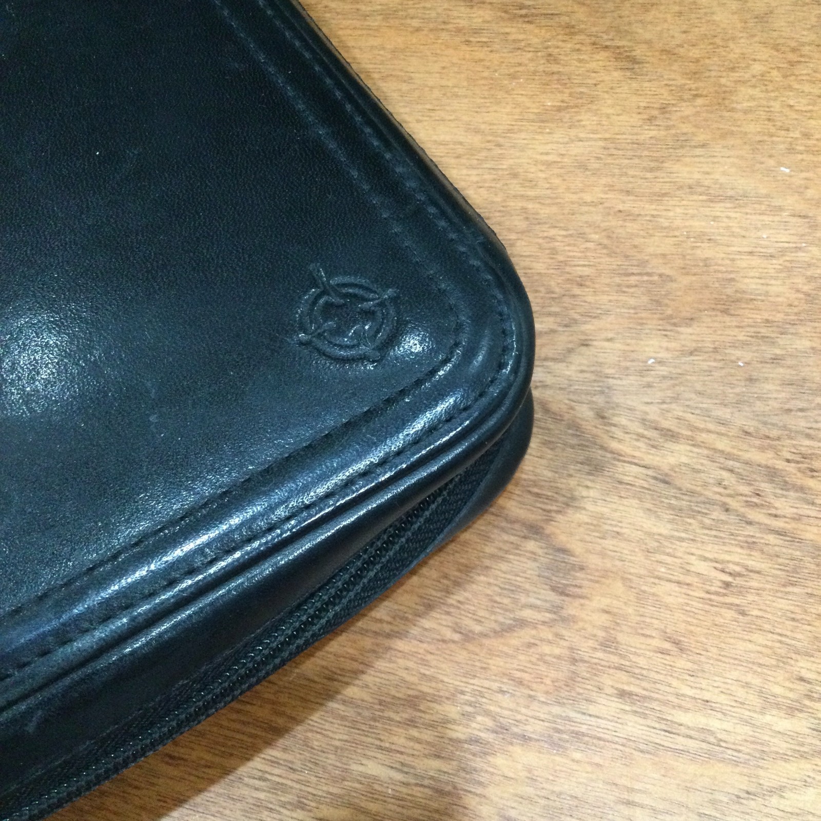 Vintage Franklin Covey 8×10 Planner Black Leather Zip-Around 7-Ring Pgs Included