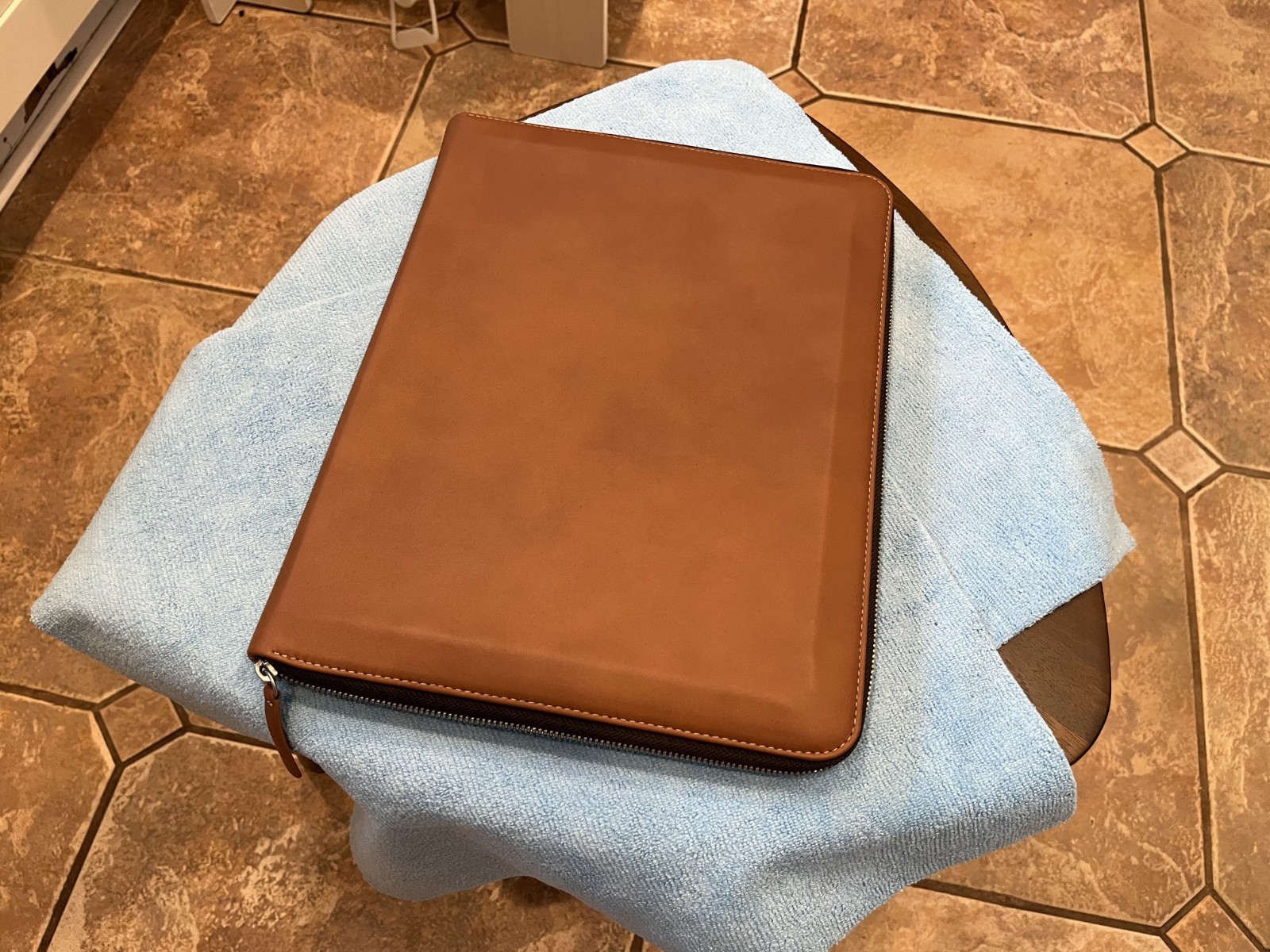 Bellroy A4 Work Folio premium Caramel leather (EWFB-Caramel) – Near Mint