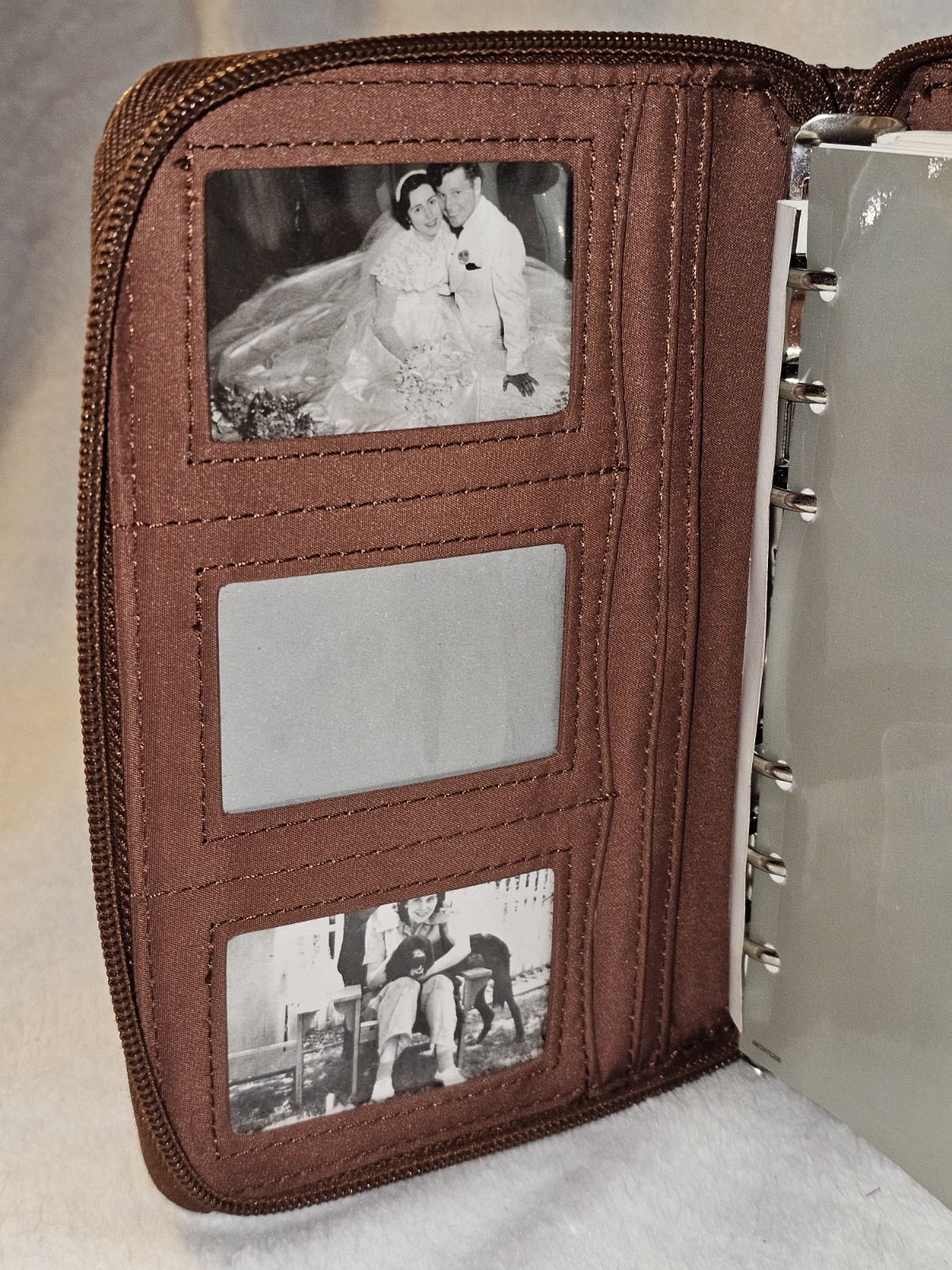 NEW Mundex Vintage Brown Faux Leather Wallet/ 6 Ring Planner. Zip Closure