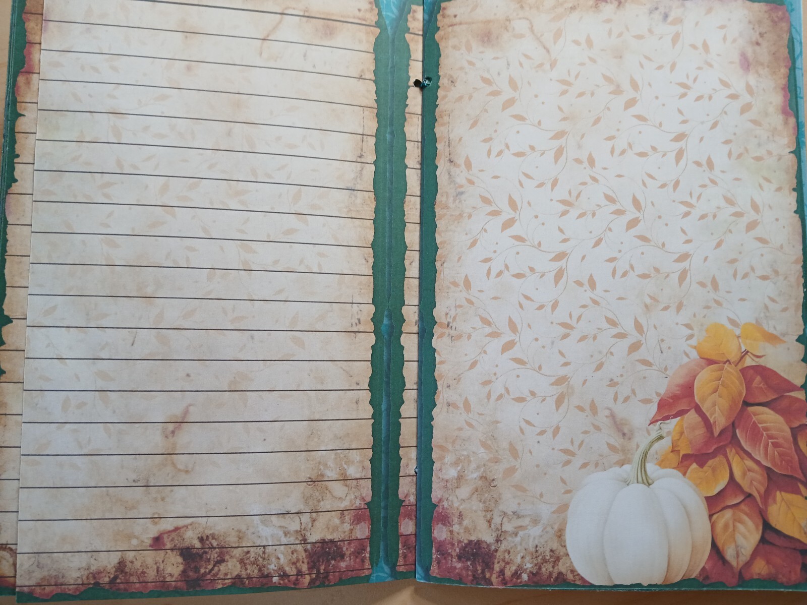 Junk Journal Booklet “AUTUMN BREEZE” Fall Colors LG 8.5″x5.5″ 40pgs × Ephemera