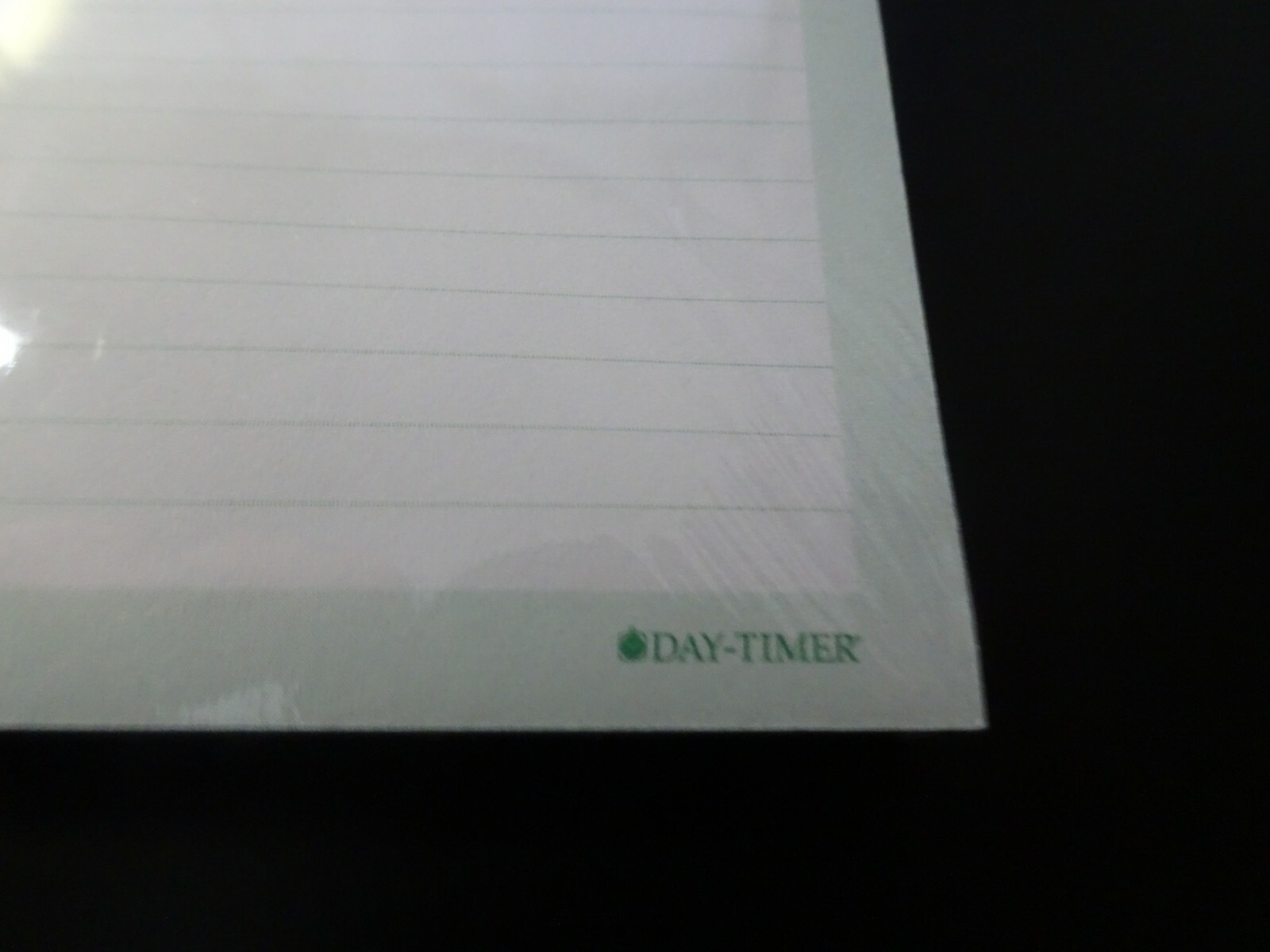Day-Timer Undated Folio Short Trimmed, Green Pages, 8-1/2″ x 11″, 2 Pads