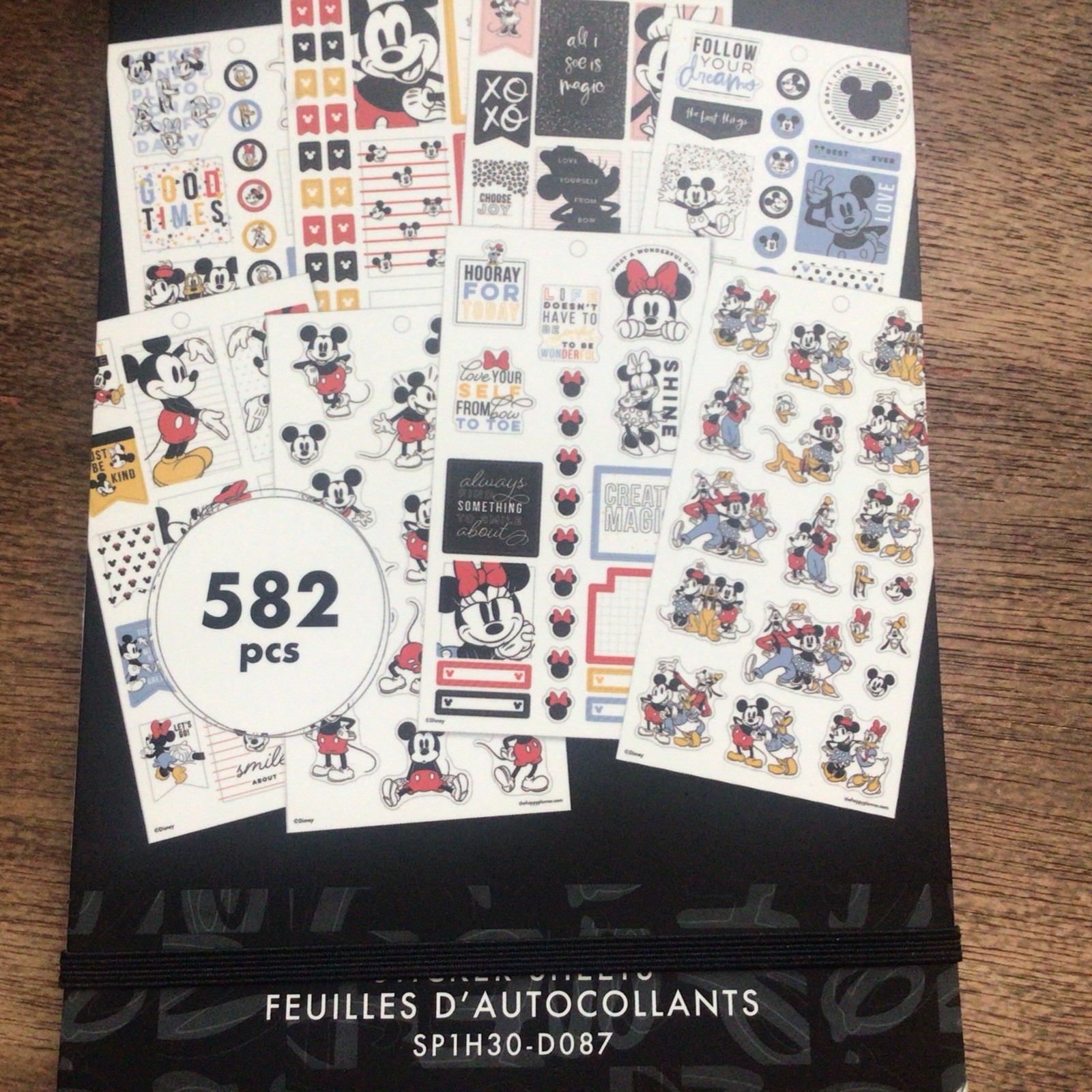 New Disney 582 Piece Mickey & Friends Happy Planner 30 Sticker Sheets 582pcs