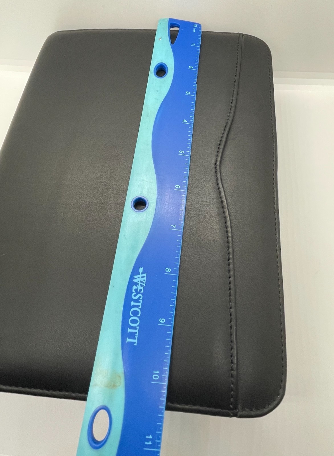 Leather Portfolio Daytimer Vintage Black Folder Folio Clean 10.5″ x 7.5″ + Paper