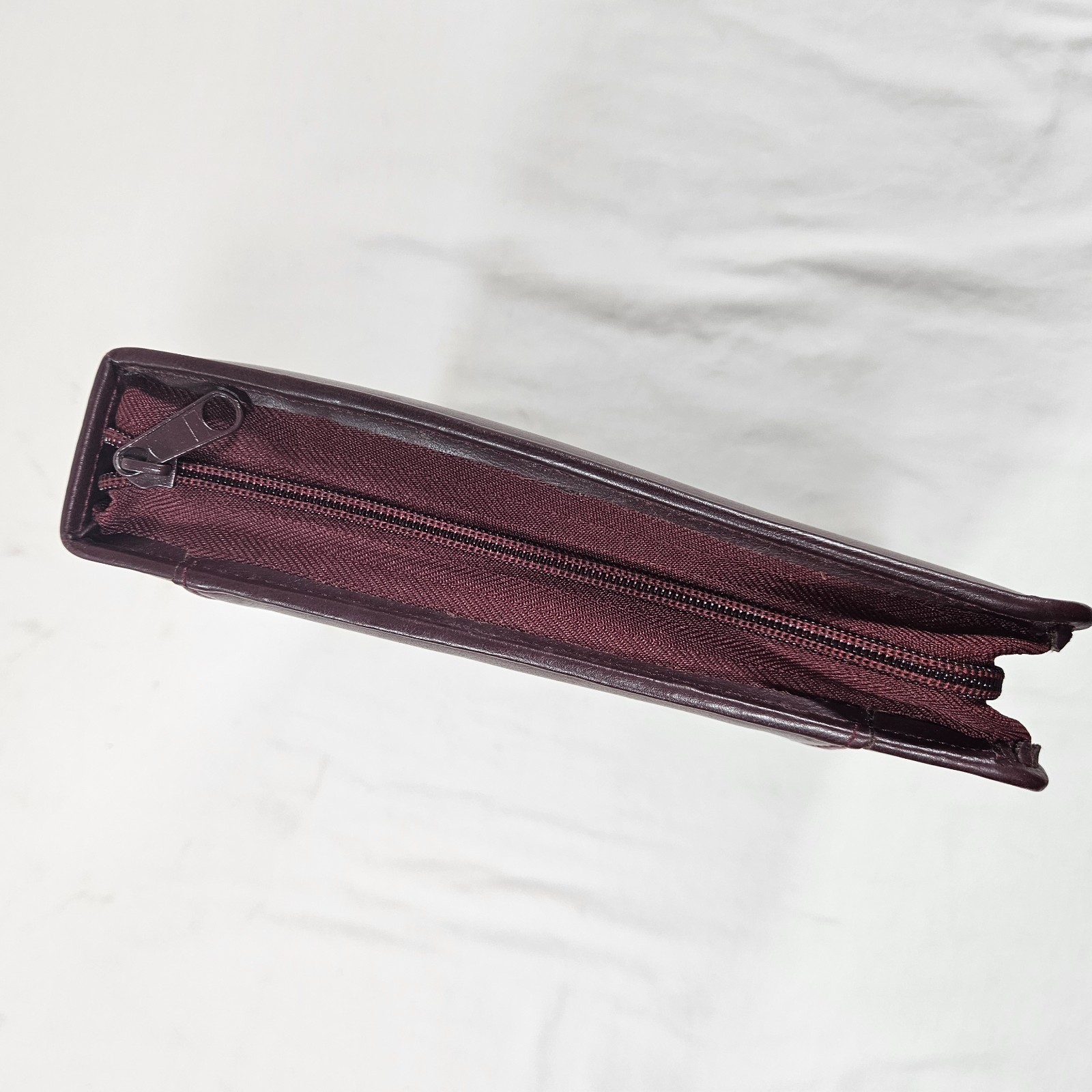 Franklin Covey Original Classic Planner Leather Zip Around Binder 7-Ring Pockets