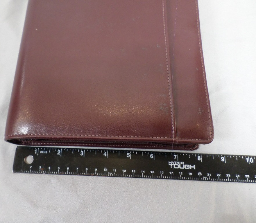 EUC CLEAN CLASSIC EDITION DAY RUNNER RED BINDER DAILY PLANNER CALENDER