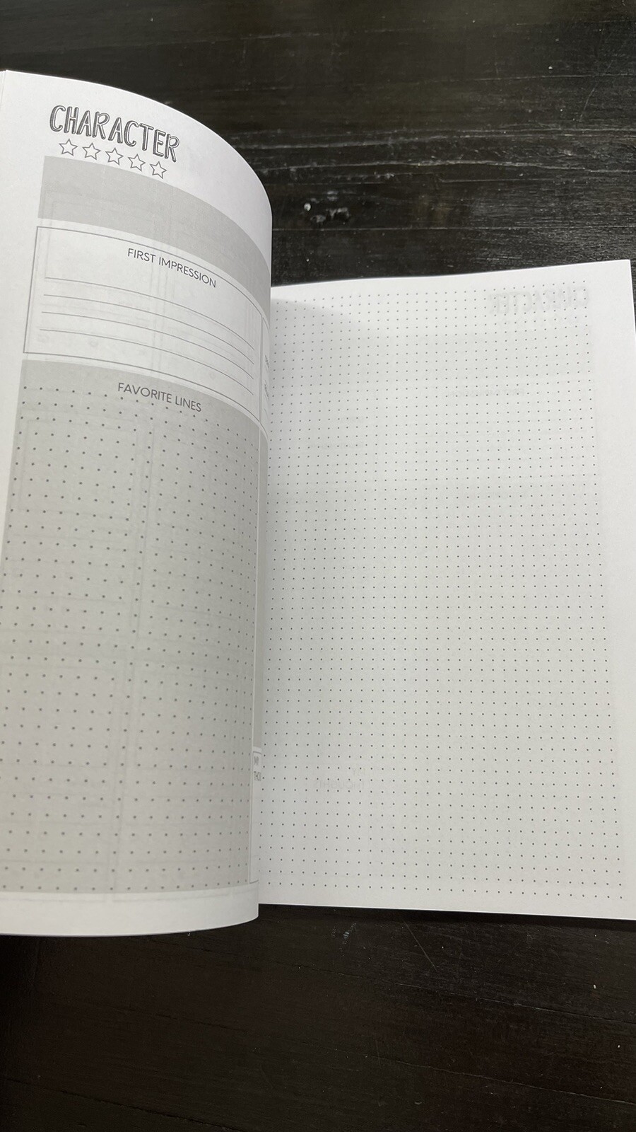 Reading Journal Tracker Moody Cute Dark Aesthetic 200 Pages