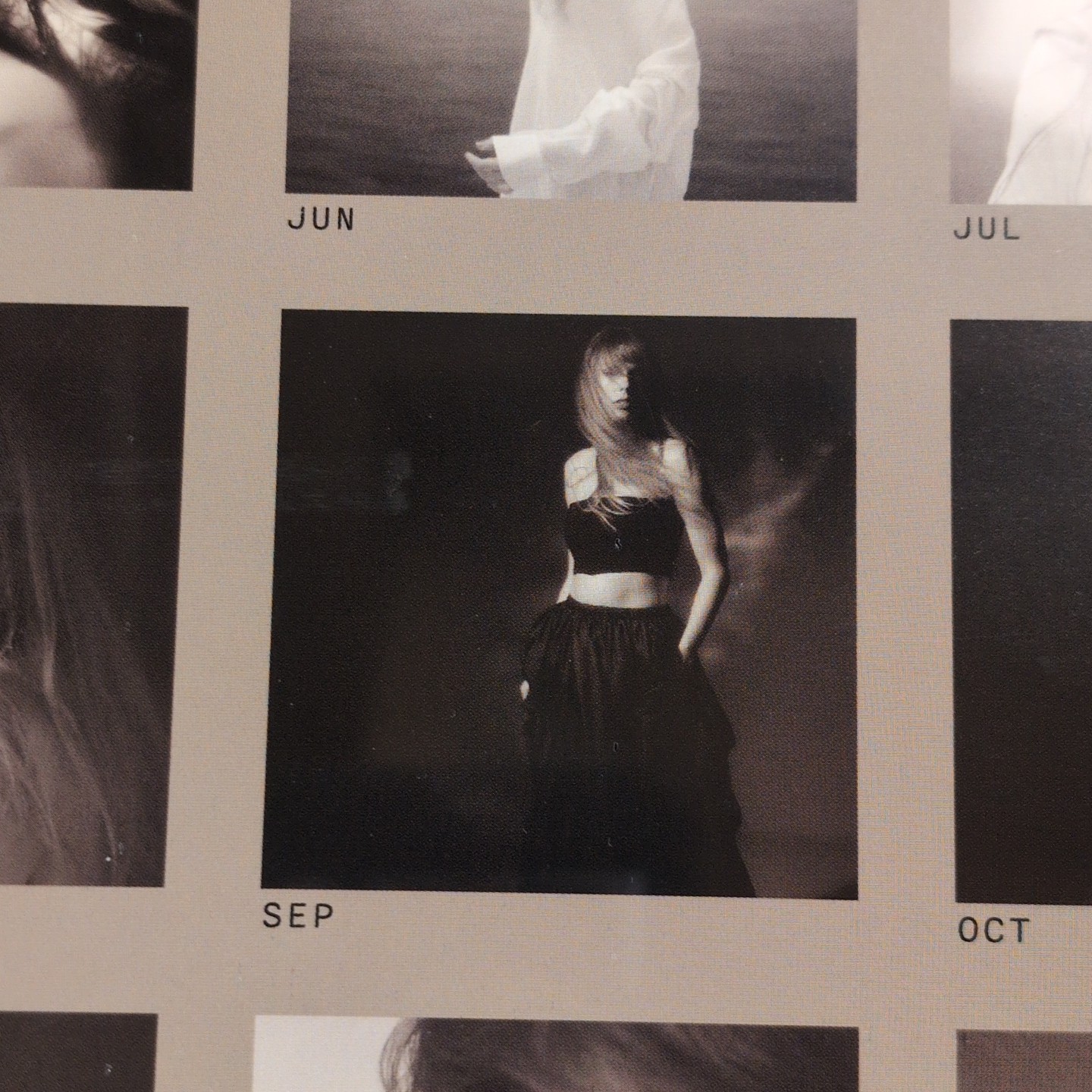 Taylor Swift L 2026 12×24″ Hanging 18 In Monthly Square Wal Calendar NEW
