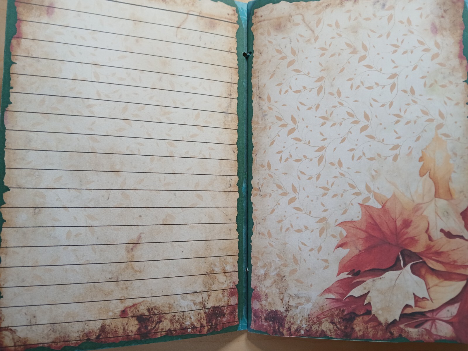 Junk Journal Booklet “AUTUMN BREEZE” Fall Colors LG 8.5″x5.5″ 40pgs × Ephemera