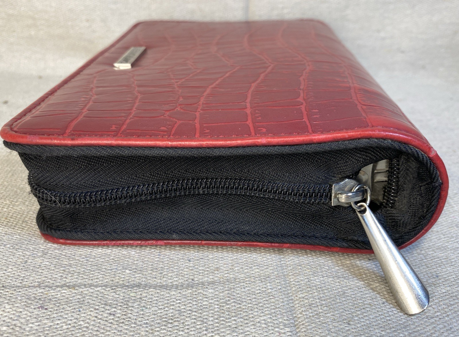Day Runner Burgundy/Red Faux Croc Zip Planner Binder Organizer Wallet 6 Ring Vtg