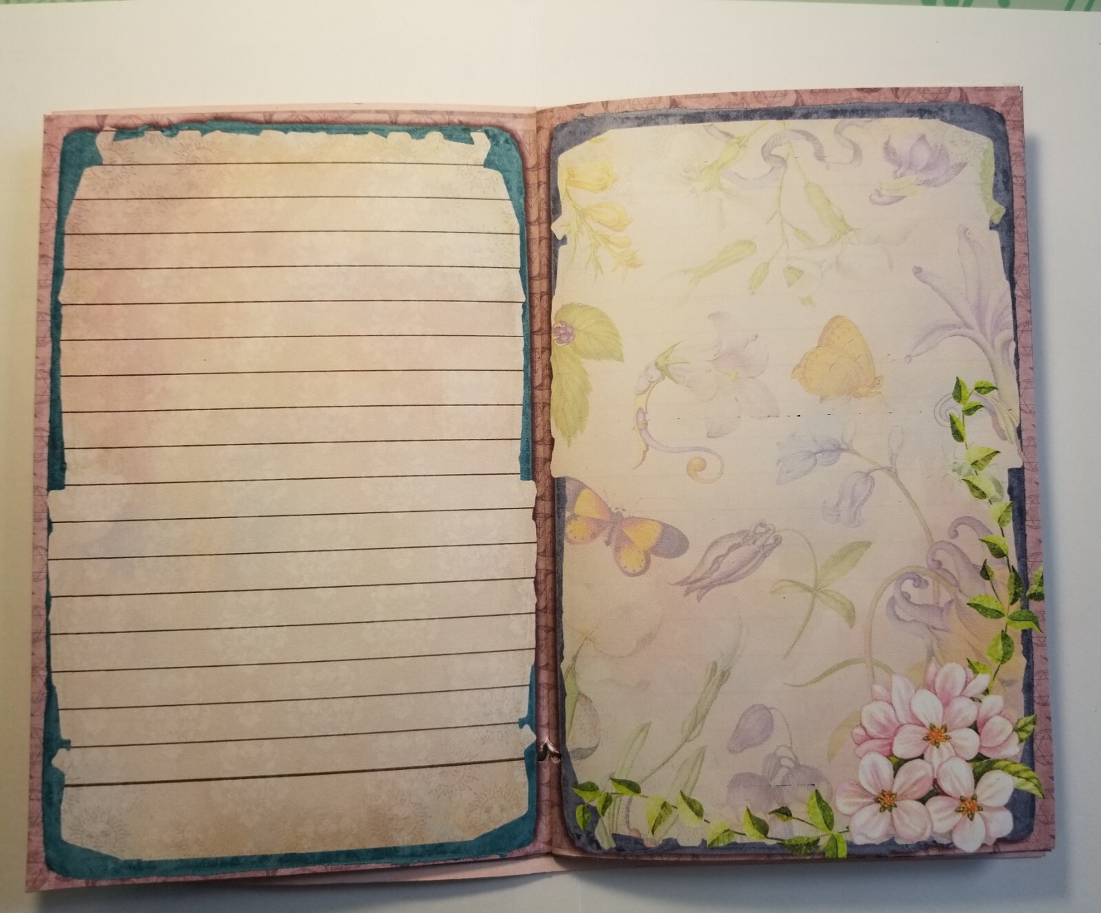 Junk Journal Blank Booklet “DREAMER” Dreamcatcher, Pastel LG 8.5″x5.5 ” 40pgs