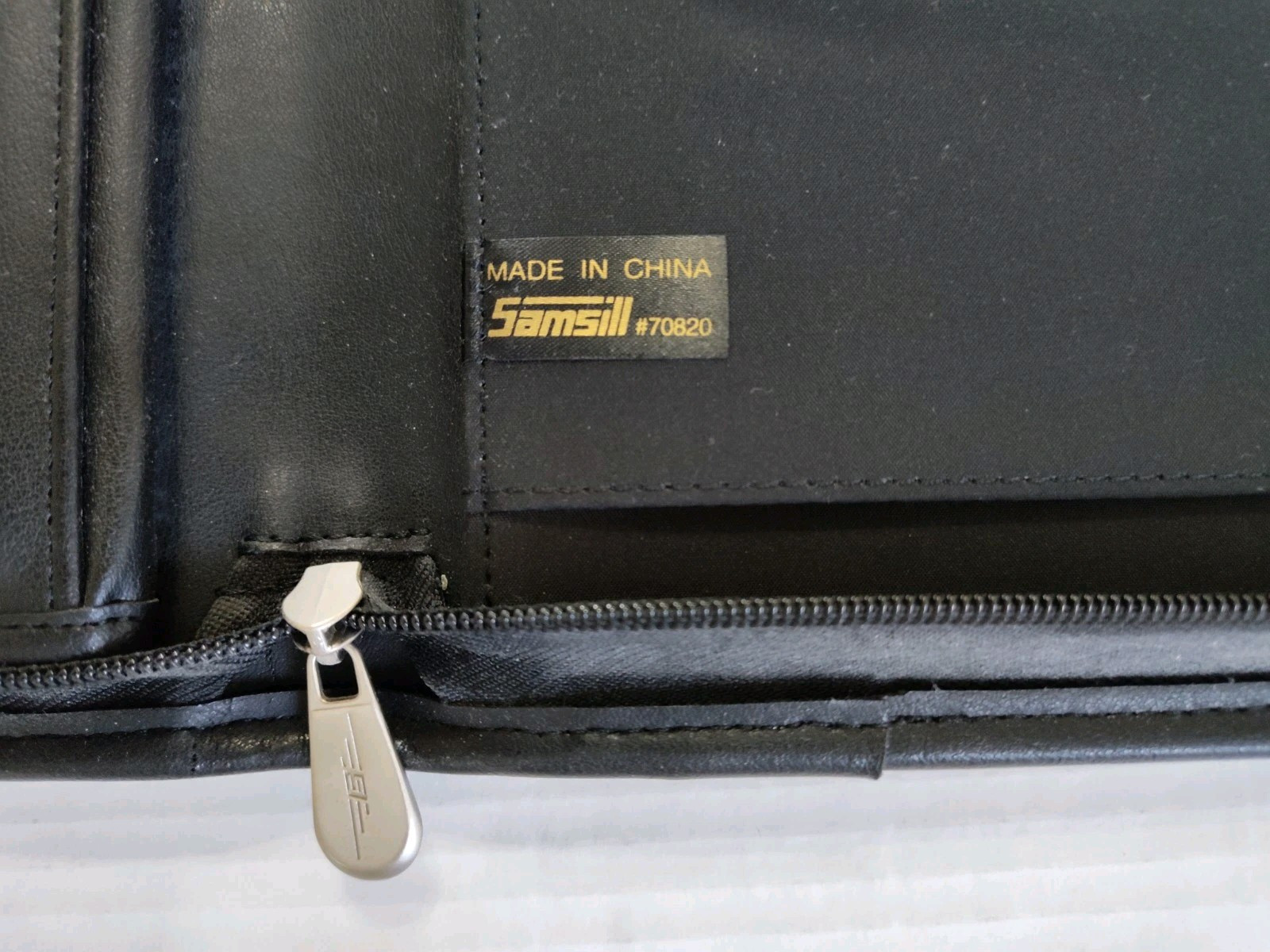 Samsill Black Zip Around Portfolio Zippered Pockets Card Holders Organizer#70820