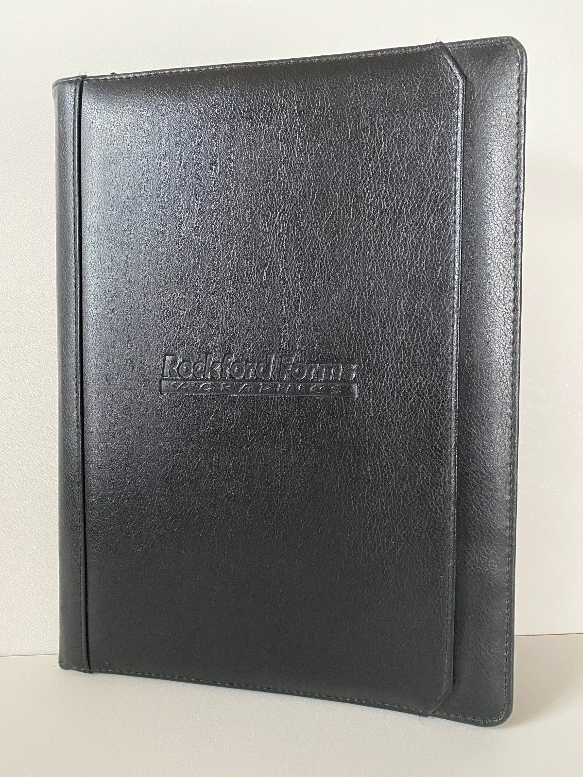 Leeds Notepad Portfolio, Black Zippered 10×13 Pad Folio for Meetings, Interviews