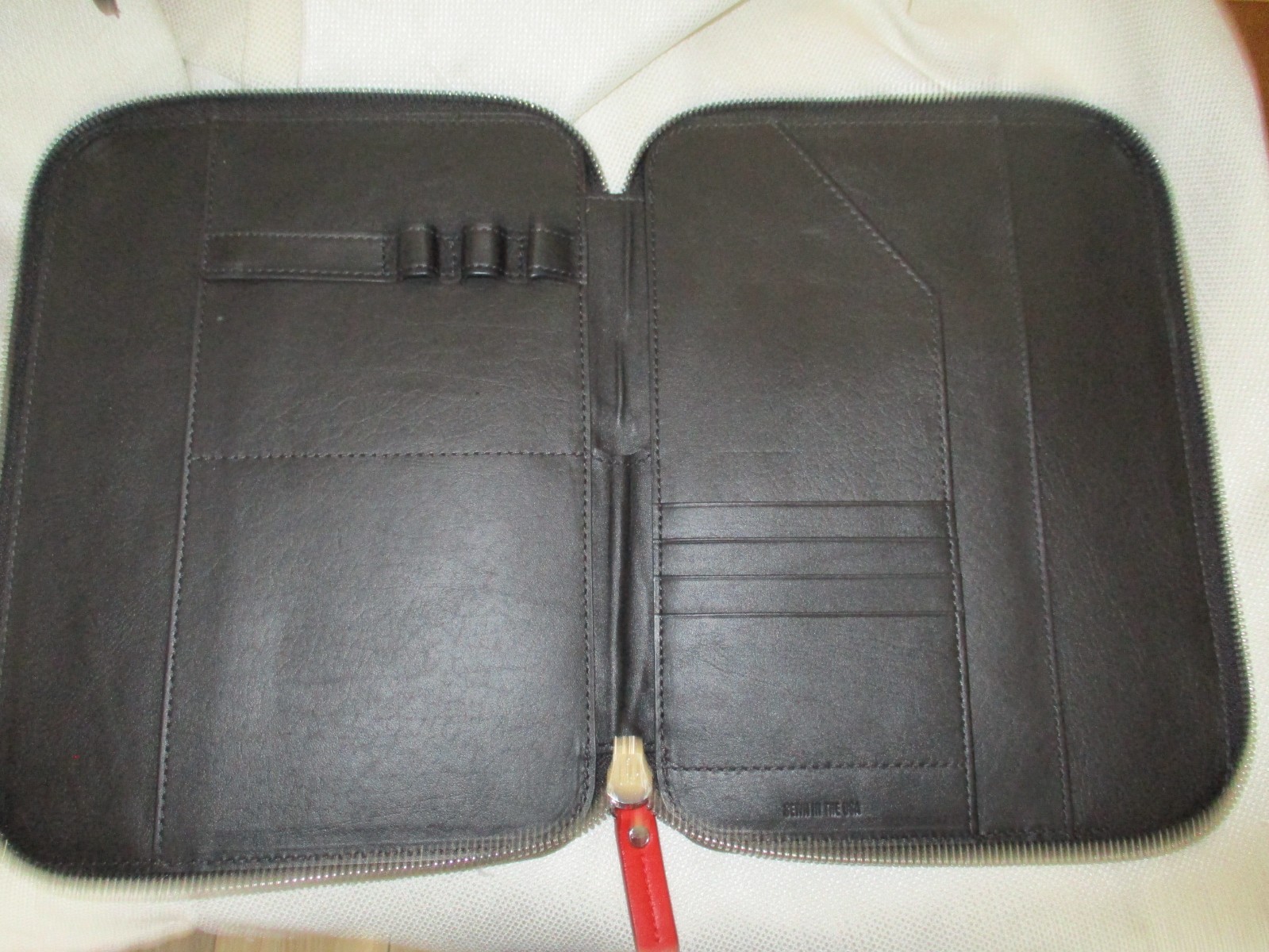 Shinola zip around genuine Leather tech portfolio case organizer red 7.5×10.5″