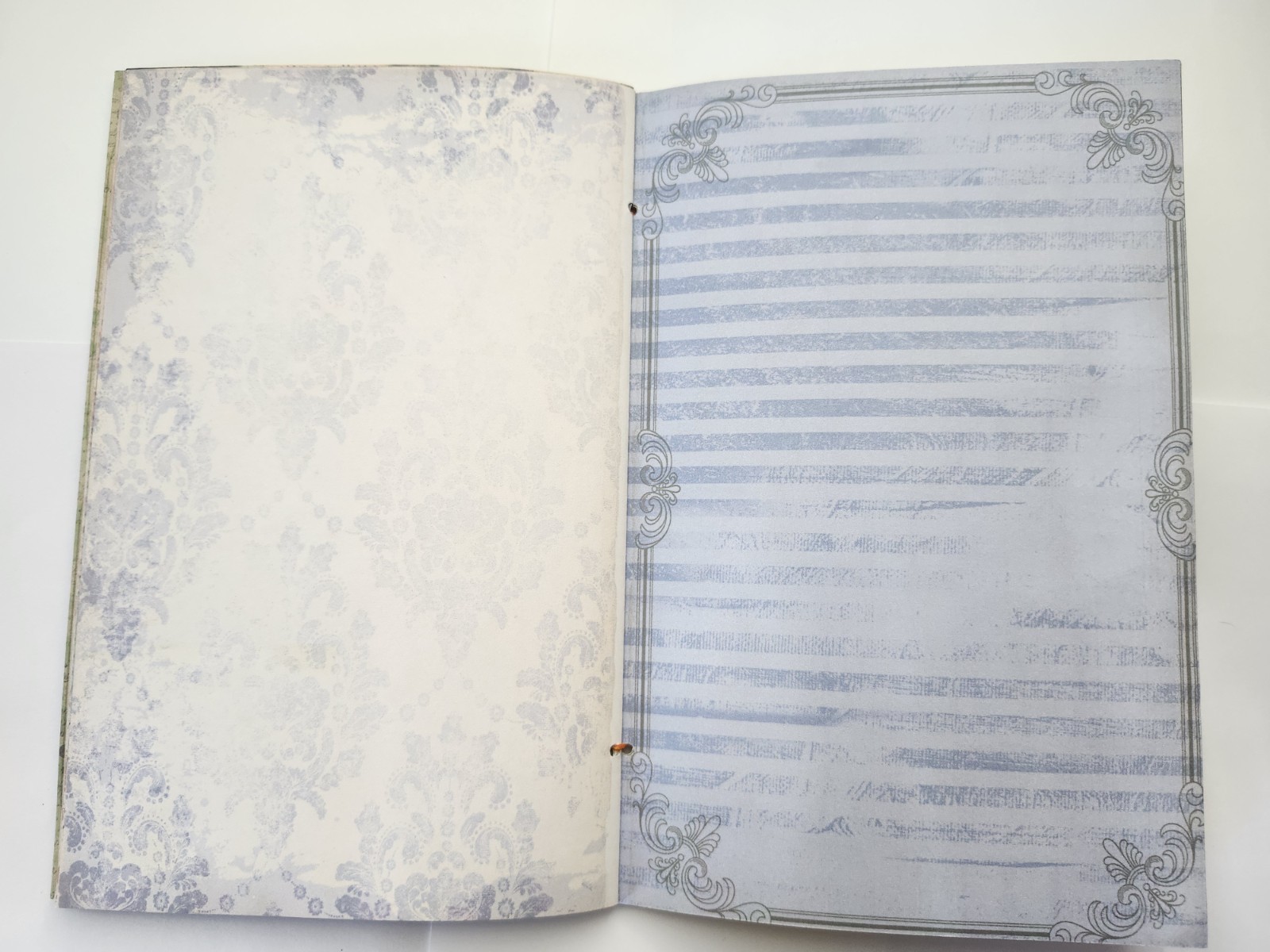 “BOOK LOVER” Bookish Library Reader Style Junk Journal 40pg 6″x9″