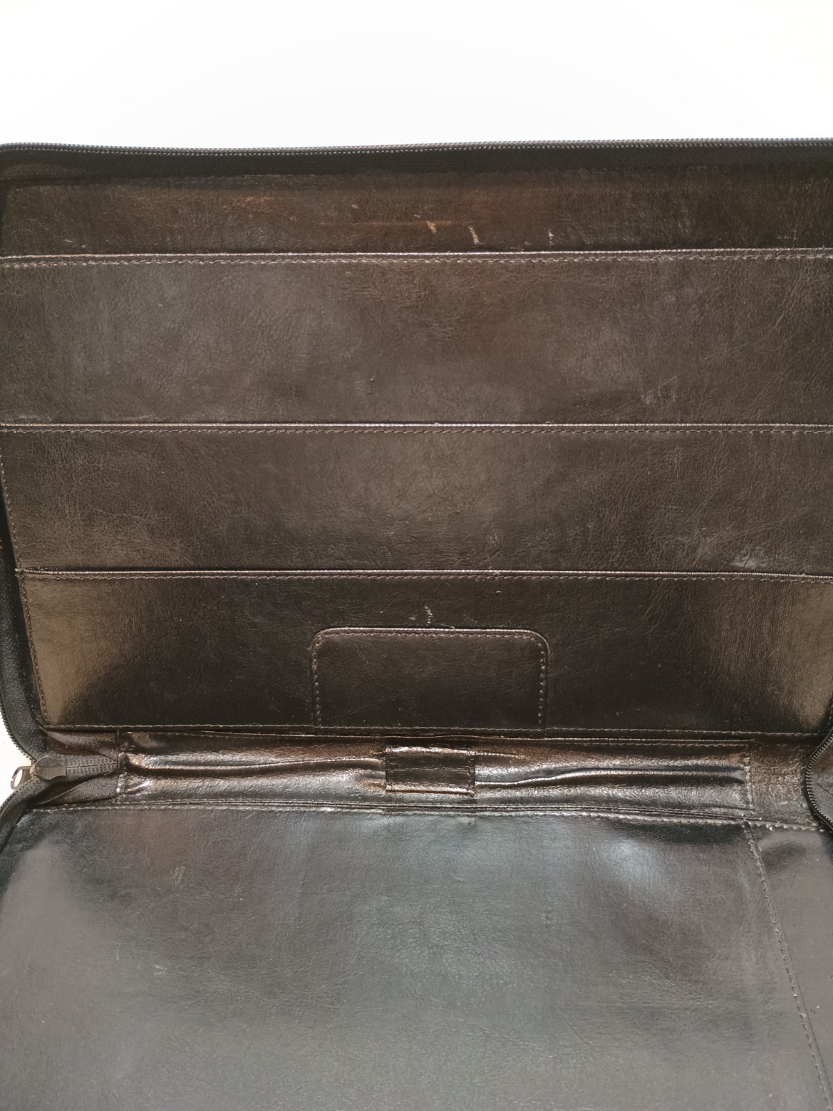 Black Zippered Padfolio Faux Leather Pre-owned Great Condition