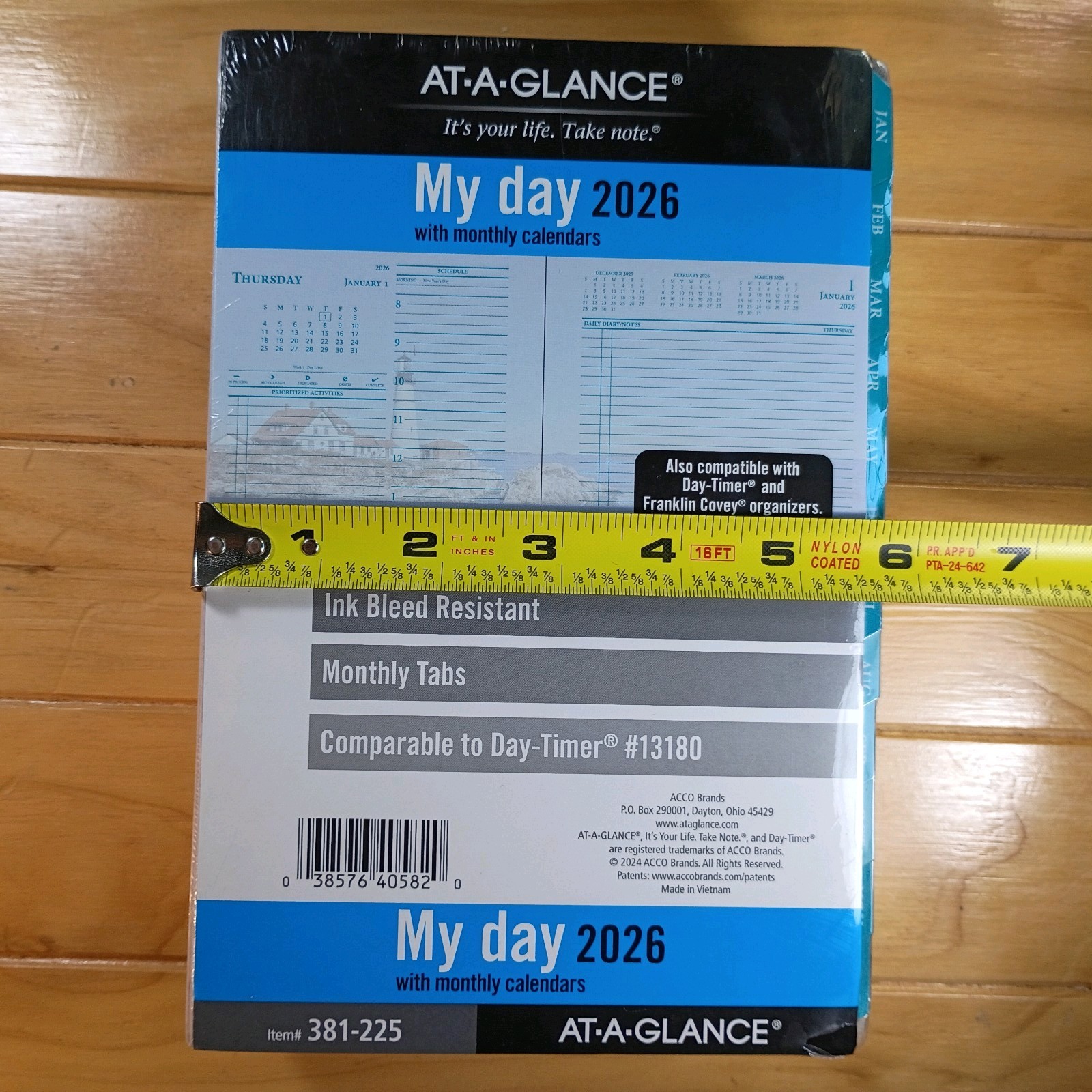 AT-A-GLANCE My Day 2026 With Monthly Calendar Size 4 Item #381-225 New.