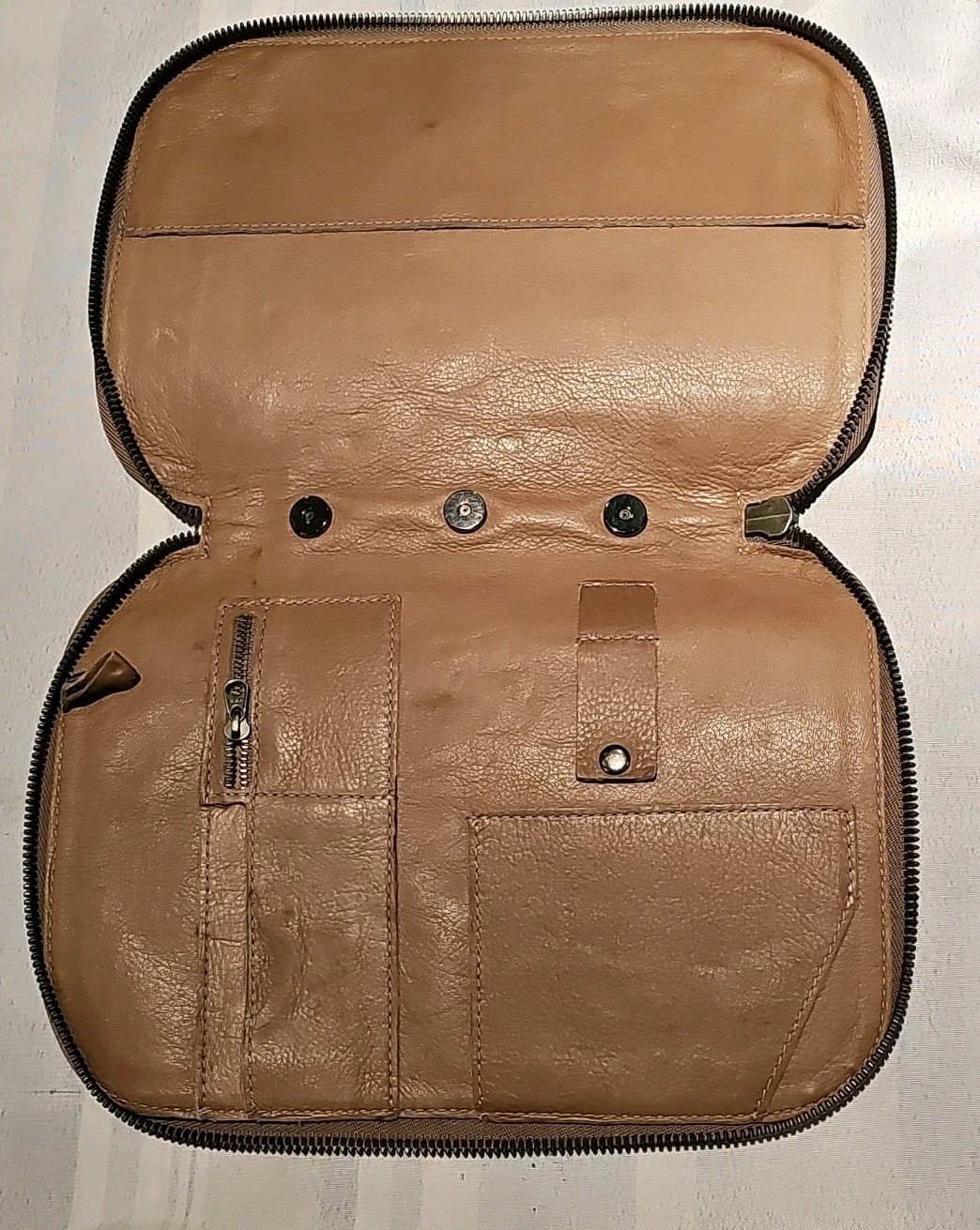 This Is Ground Brown Leather Case Zipper Around Organizer free shipping