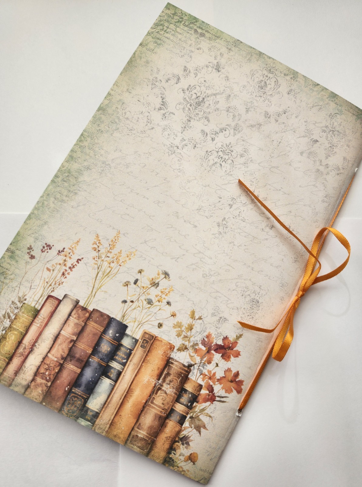 “BOOK LOVER” Bookish Library Reader Style Junk Journal 40pg 6″x9″