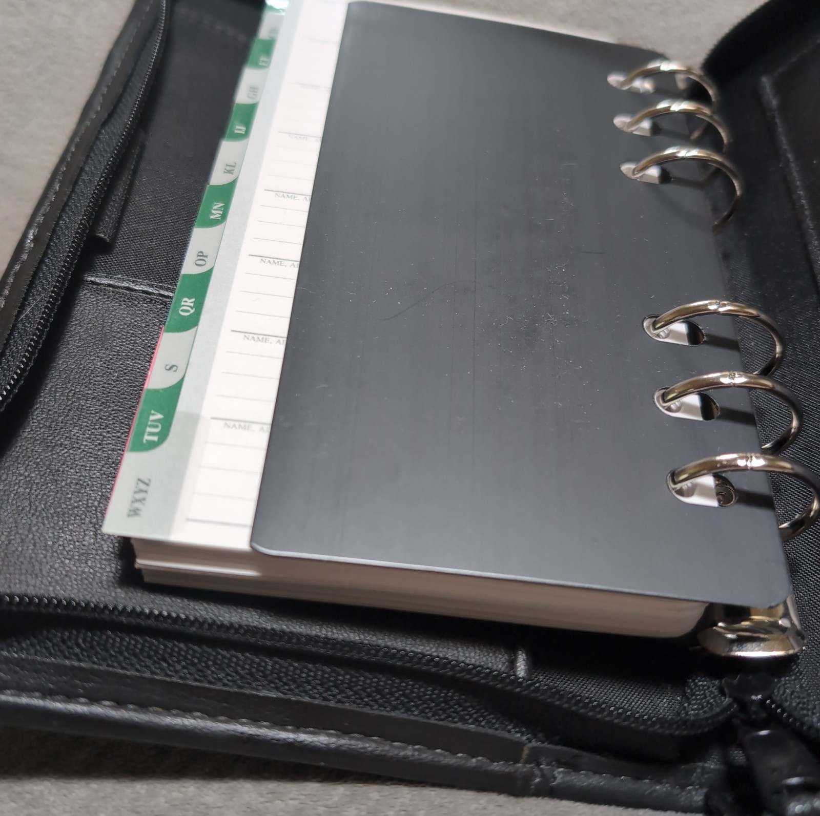 Day Timer Binder Black Leather 7 Ring 1″ Zip Up VTG 90s