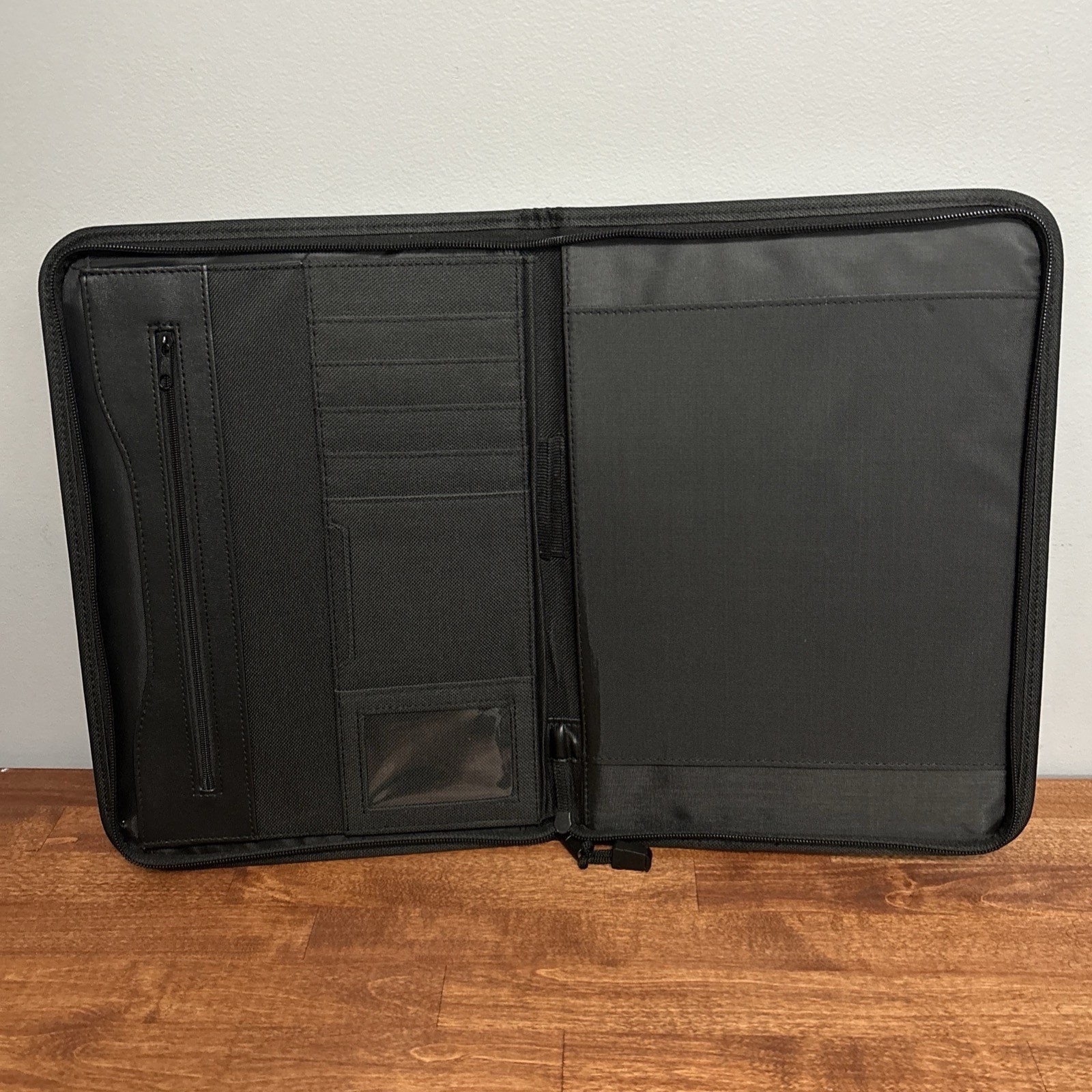 D.A.R.E Black Drug Abuse Education Binder Organizer Folio DARE Zipper Closer