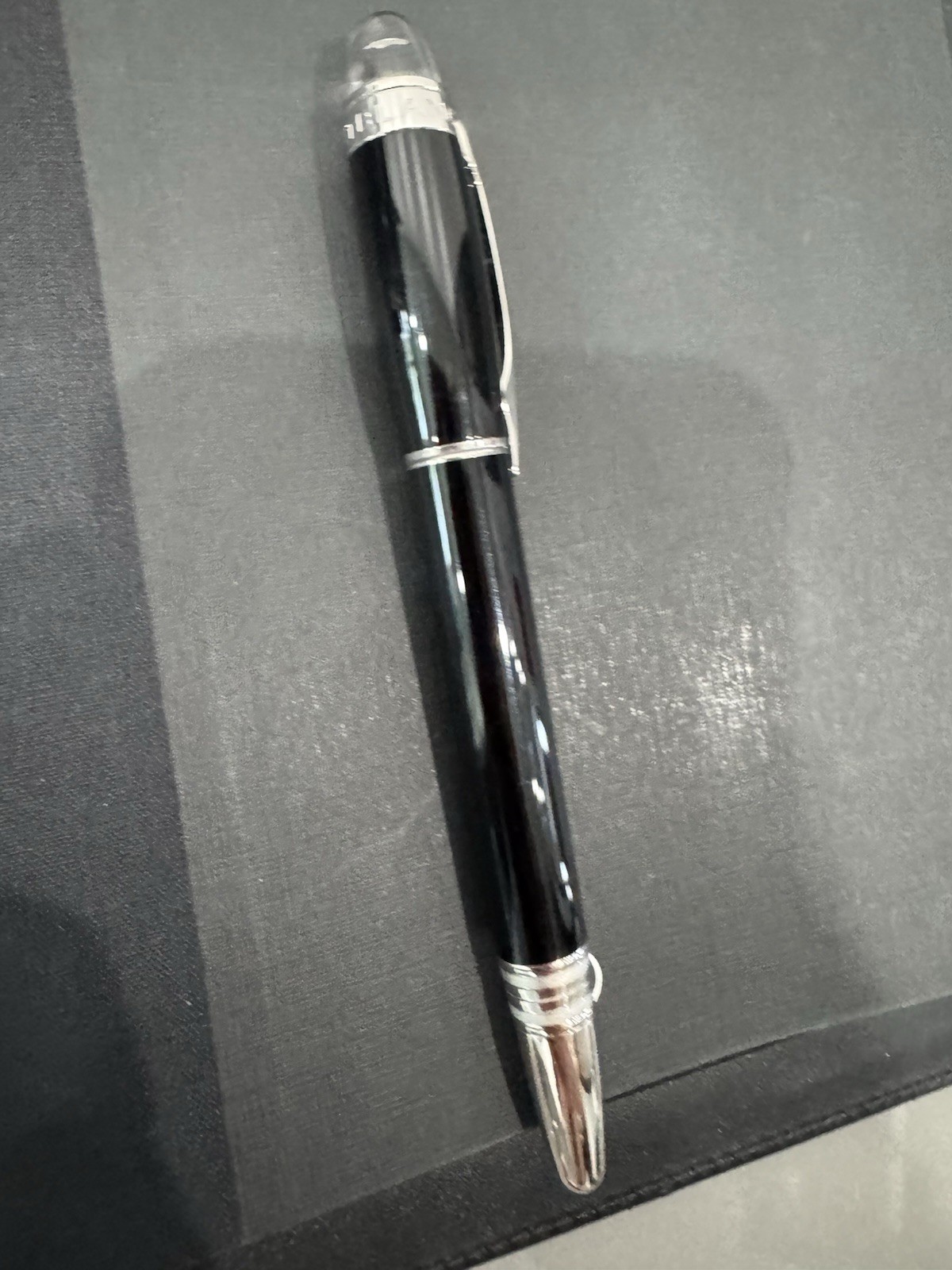 Montblanc Augmented Paper Leather Notebook Cover & Digitizer w/Starwalker Pen