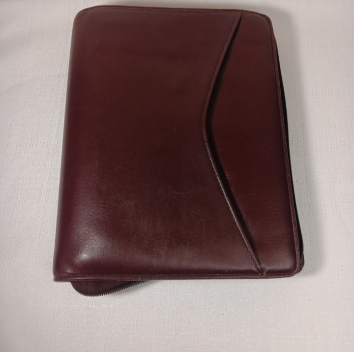 Dayrunner Personal Organizer Planner Vintage 90s Burgundy Zipper