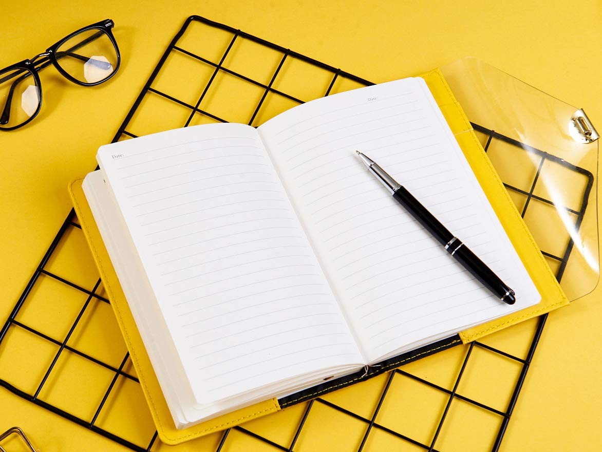 Mazeran Bee Shaped Combination Lock Journal, PU Leather Hard Yellow Bees