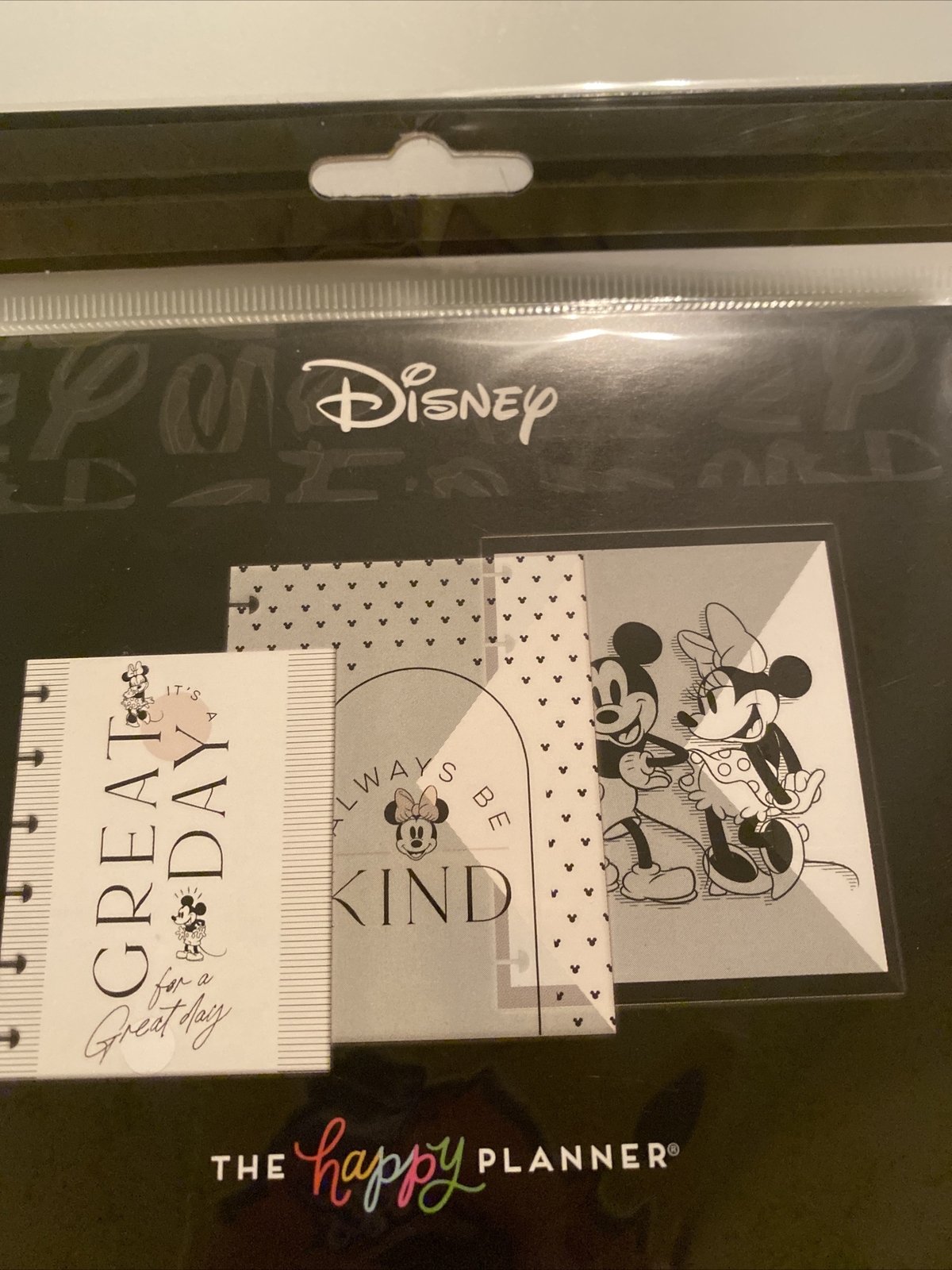 Disney Happy Undated Planner 12 Months Modern Vertical Accessories Envelopes NEW