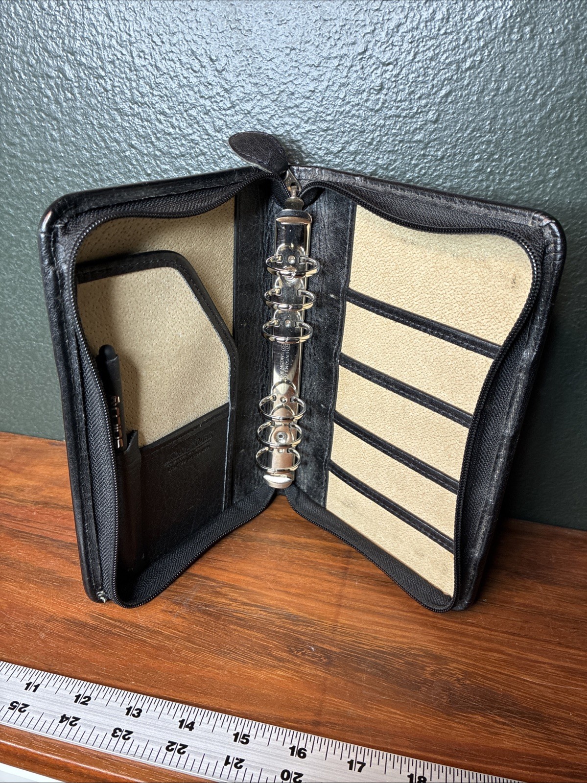 Day-Timer Black Leather 6-Ring Binder with zipper closure