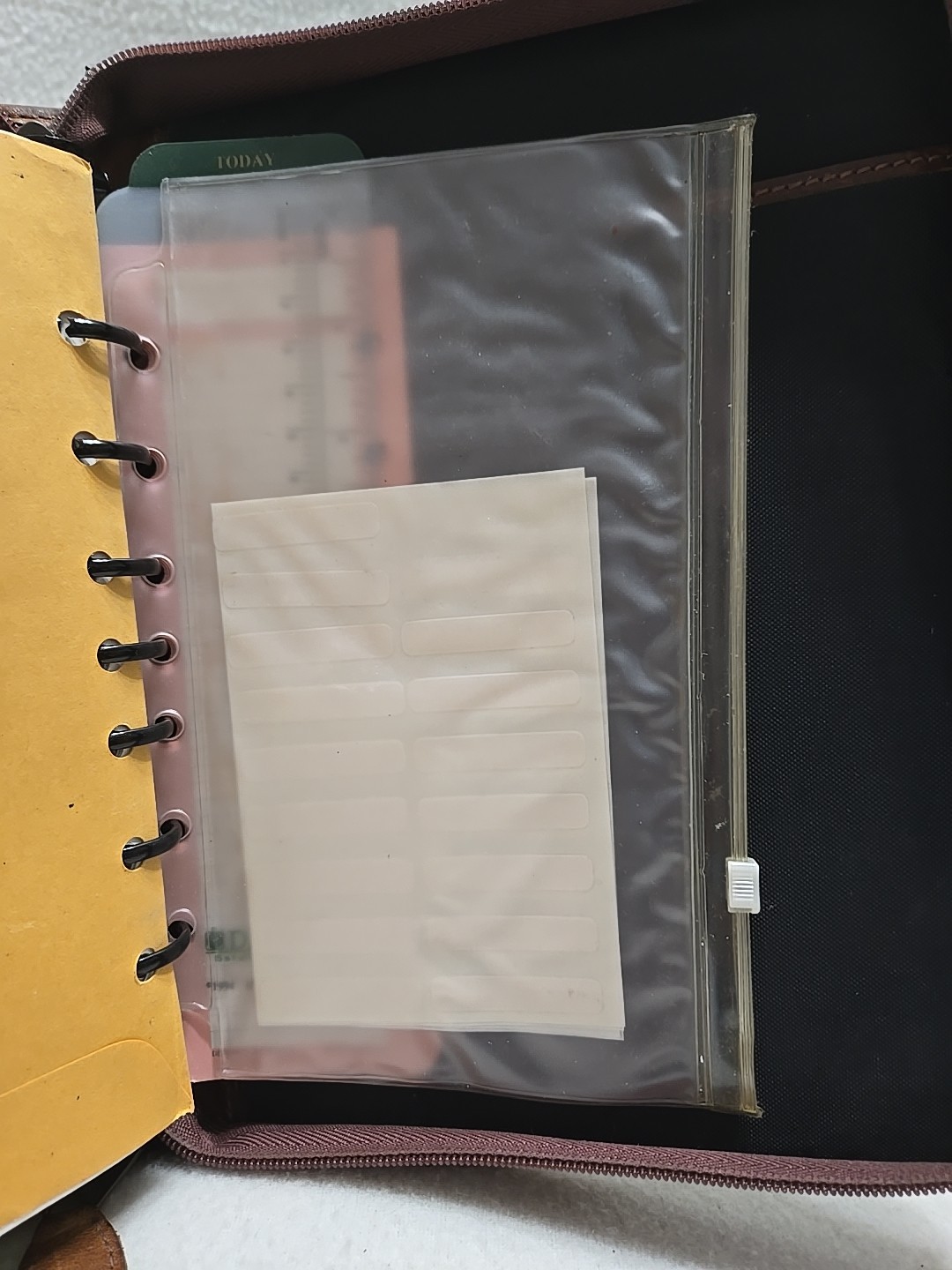 Vintage Day-Timer Tan Leather Planner 7 Ring Agenda Planner Zip Around