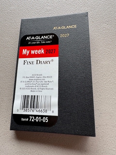 2027 At-A-Glance 72-01-05 Fine Diary Weekly Monthly Planner, 2-3/4 x 4-1/4″