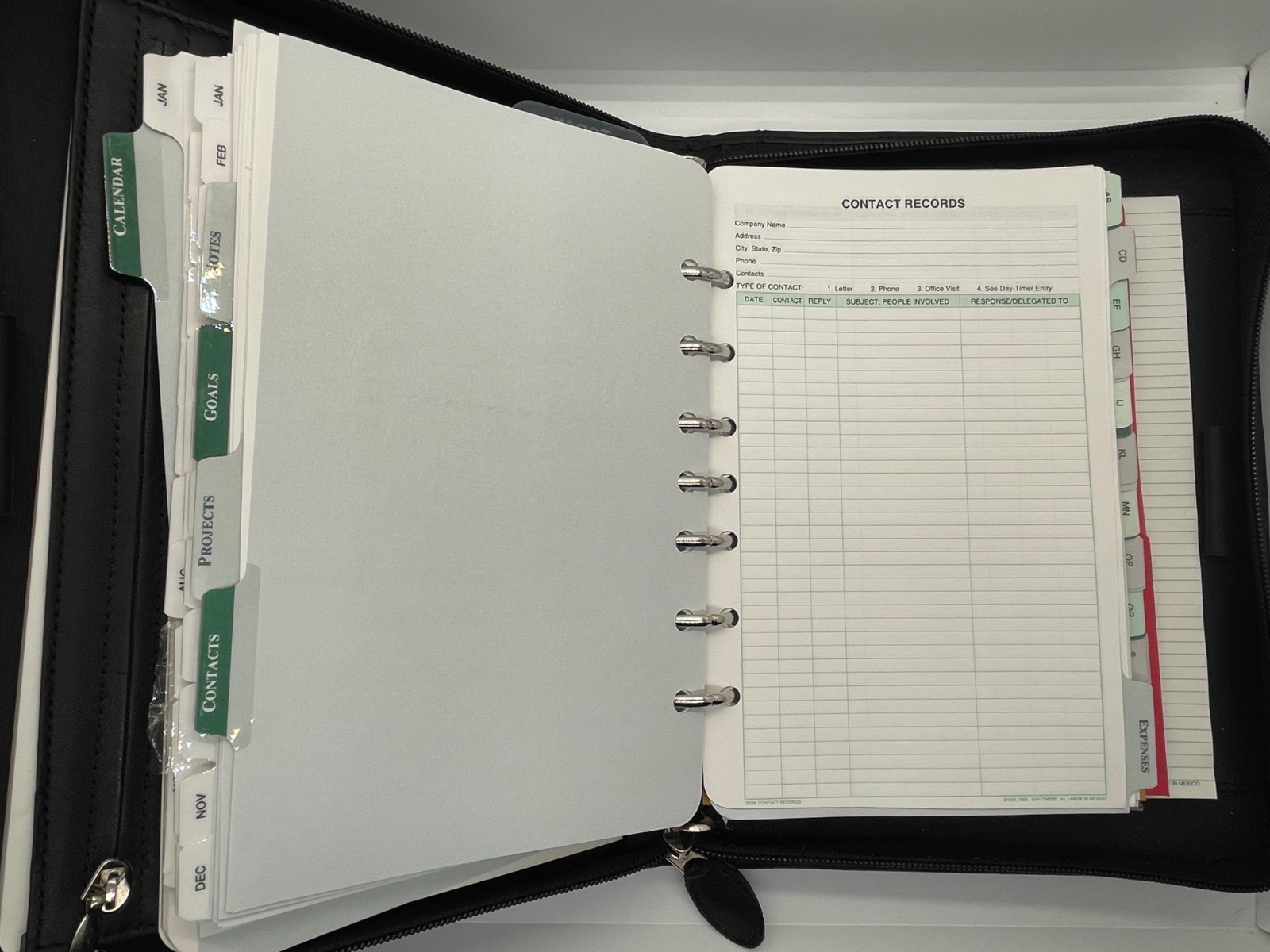 Leather Portfolio Daytimer Vintage Black Folder Folio Clean 10.5″ x 7.5″ + Paper