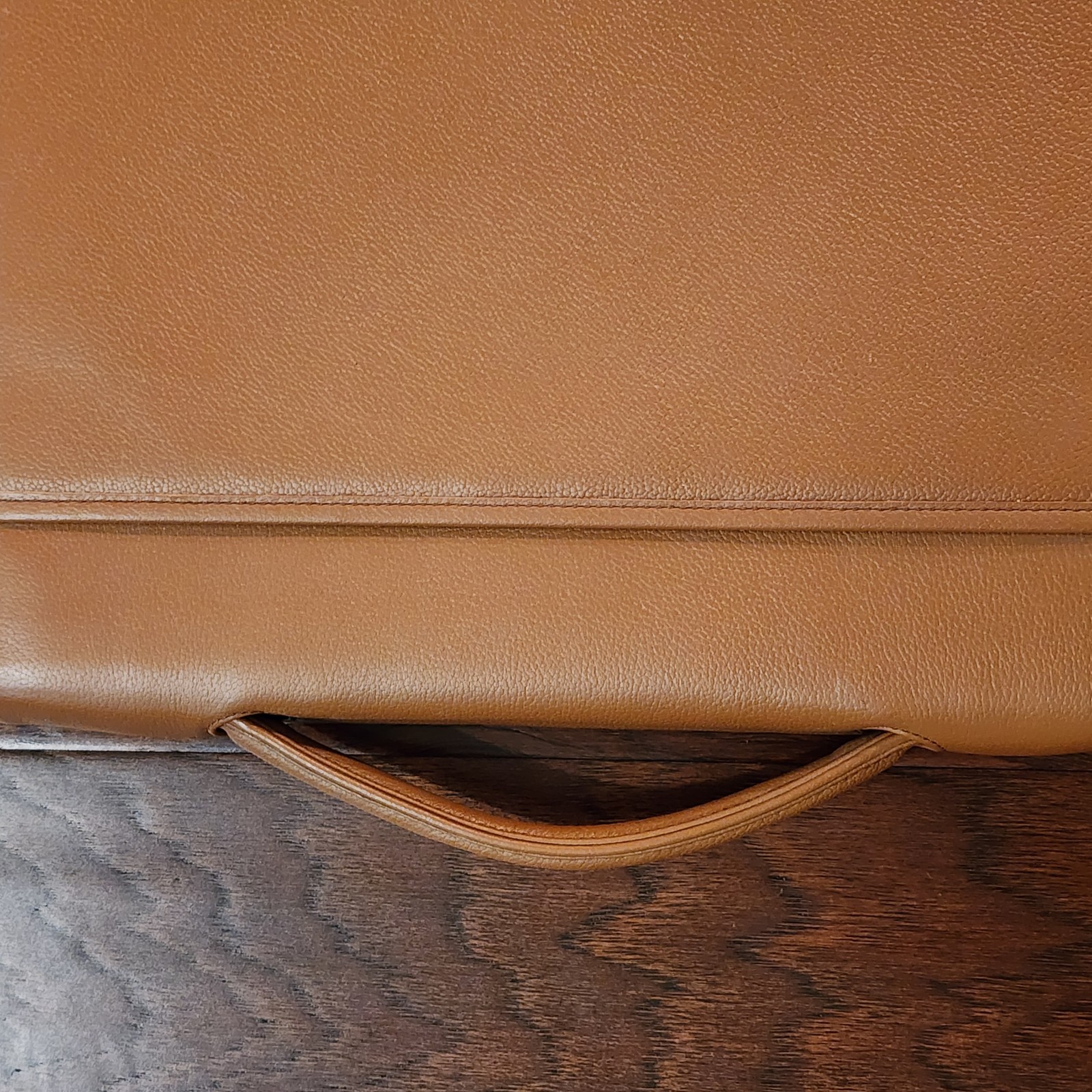 Levenger 12″ x 13.5″ Brown Leather Folio Full-Zip Portfolio Note Pad Handle