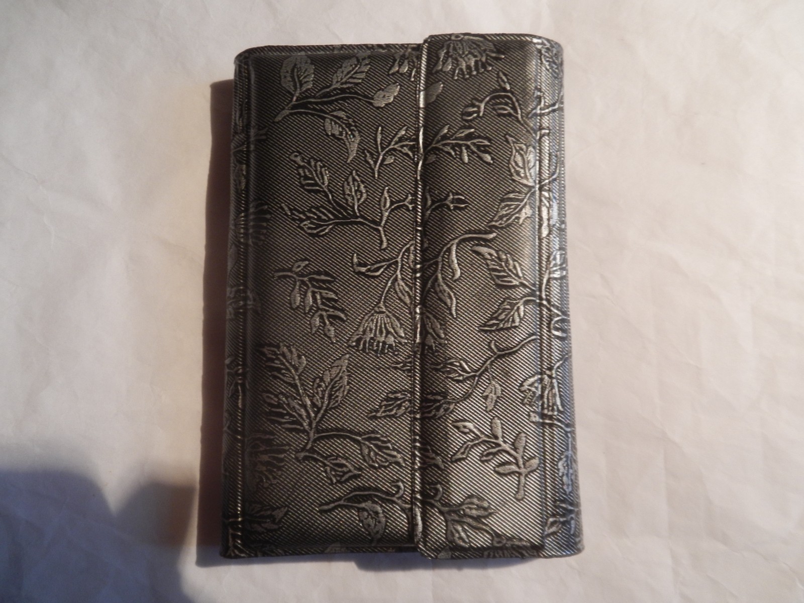 Vintage Floral Grey Plastic Telephone-Address-Note Magnetic-Close Book 4.5″ X 3″