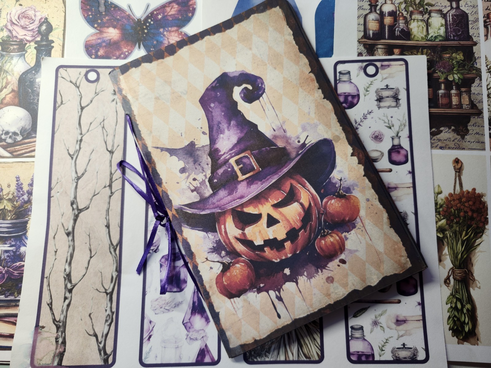 Junk Journal Booklet “VINTAGE HALLOWEEN” HANDMADE Cards, Pockets, LG 9X6 40PGS