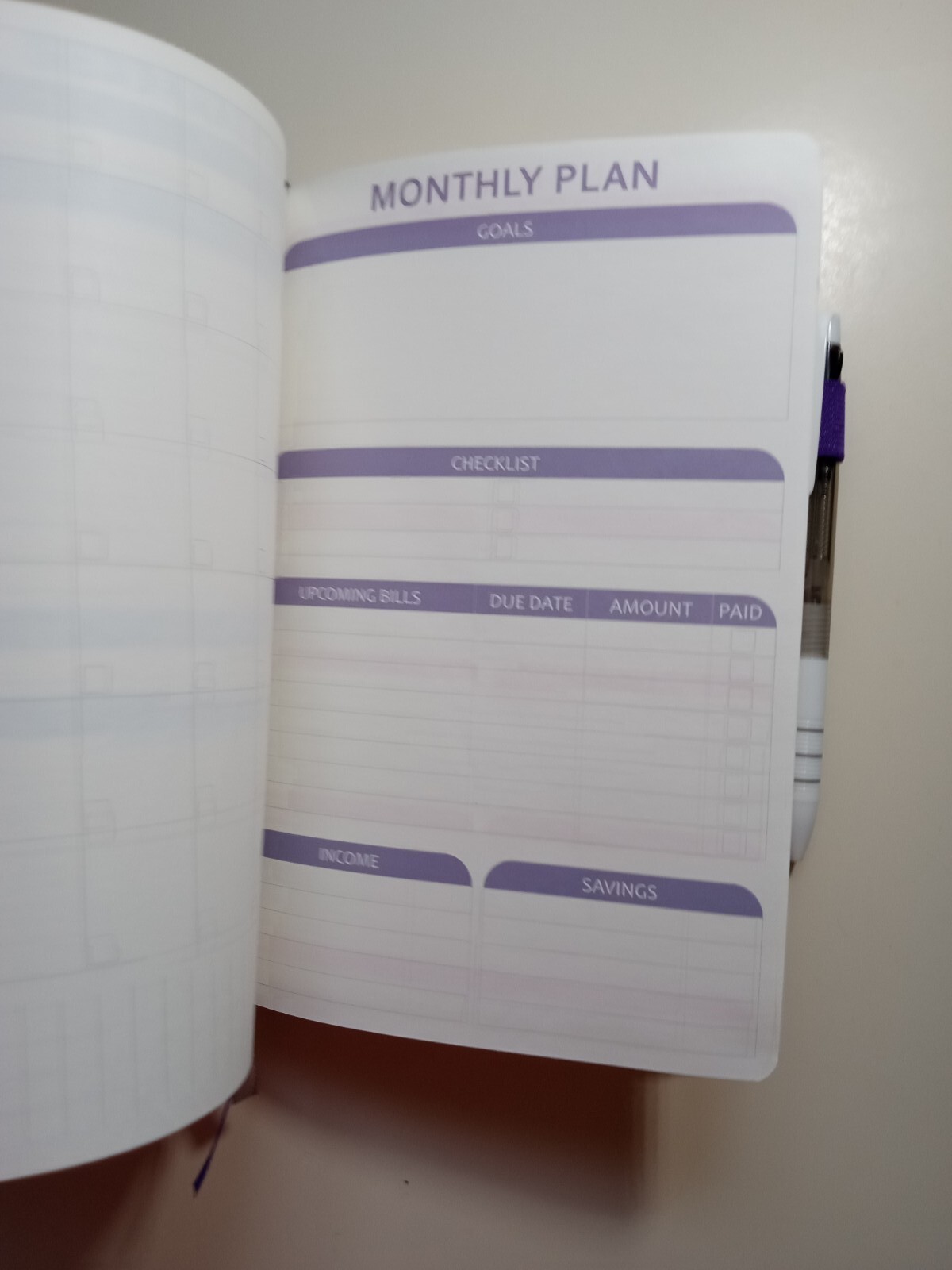 Feels Undated Budget Planner NEW With Pen