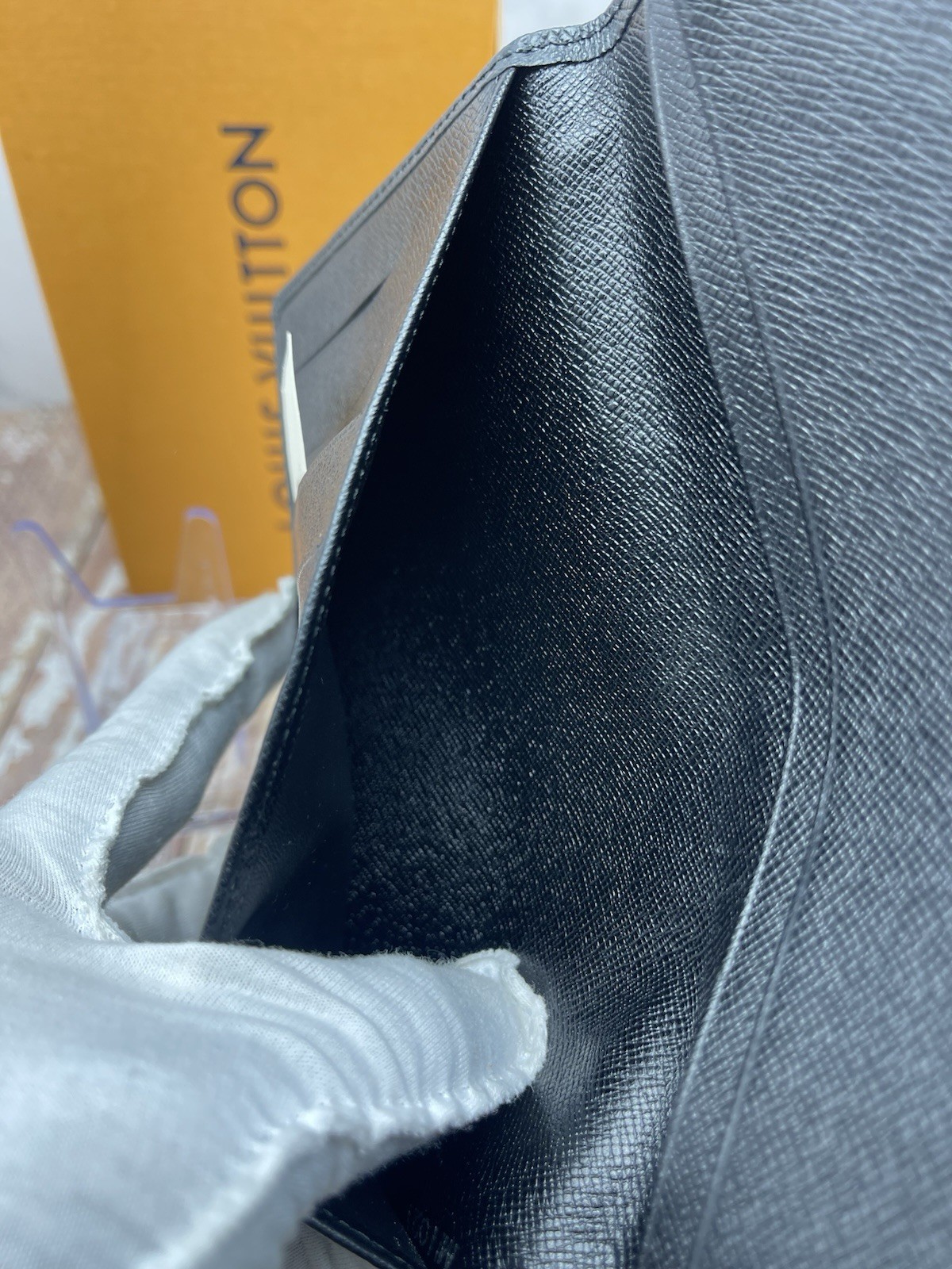 Louis Vuitton Long Agenda Wallet Black Epi Leather Made in Paris USA Authentic
