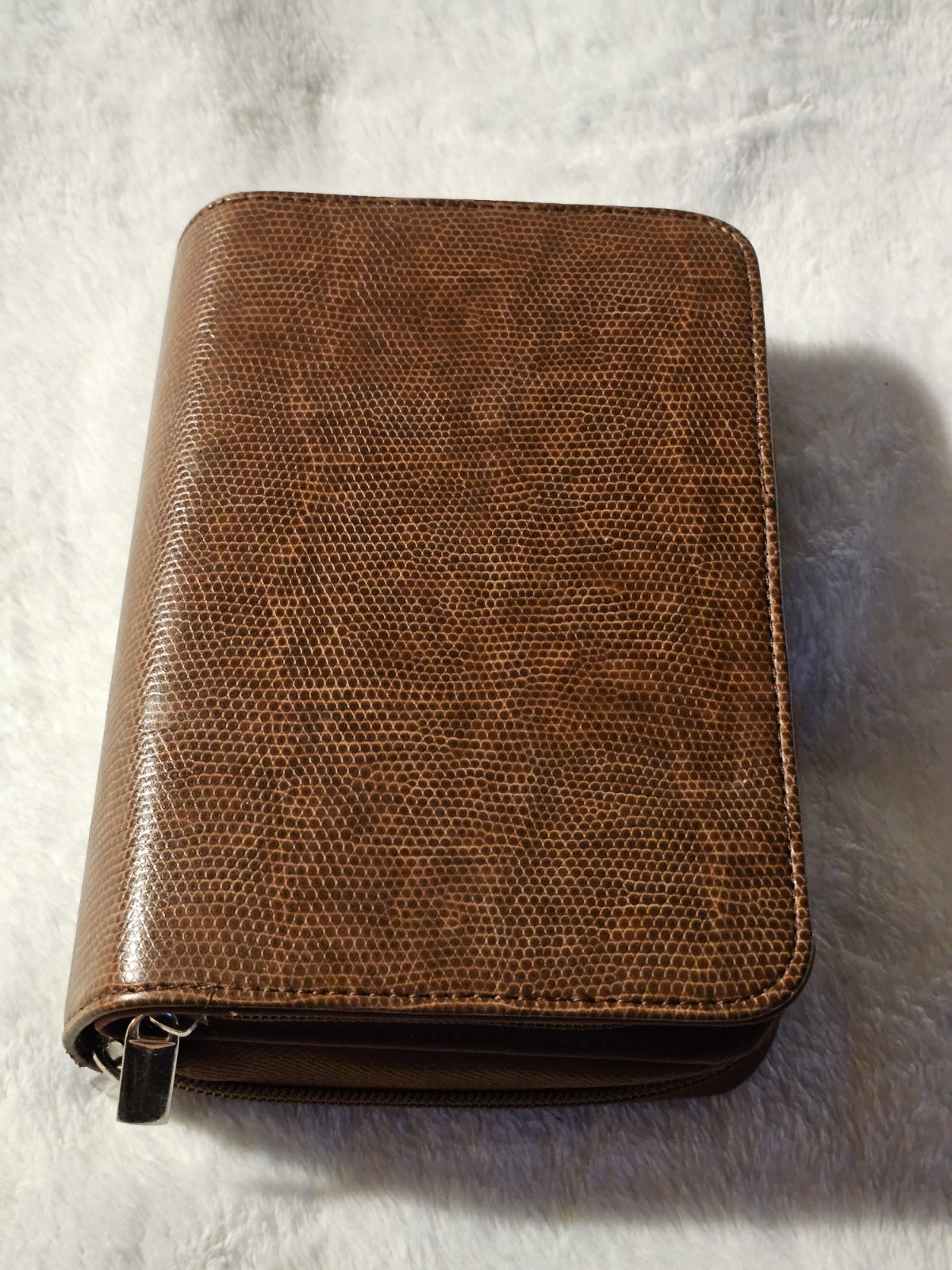 NEW Mundex Vintage Brown Faux Leather Wallet/ 6 Ring Planner. Zip Closure