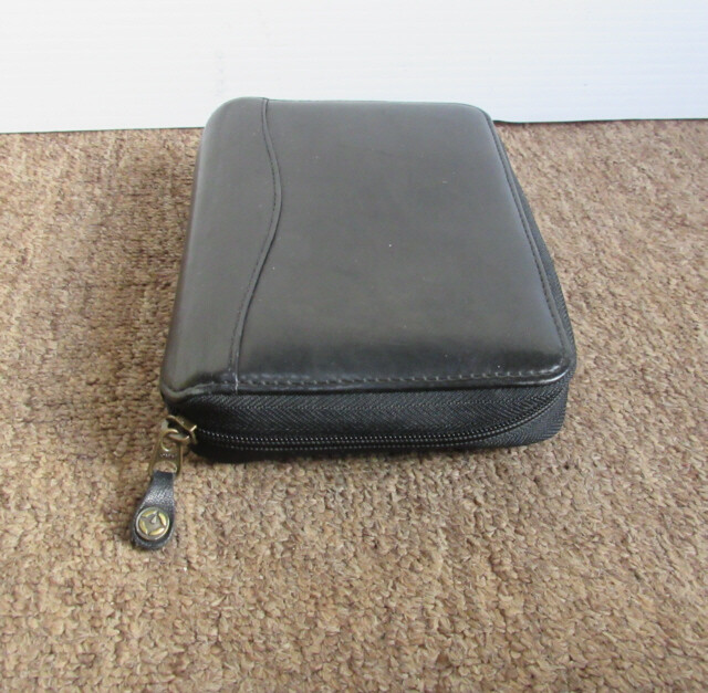 1996 Franklin Covey Genuine Black Leather Space Maker 6-Ring Zip Around Binder