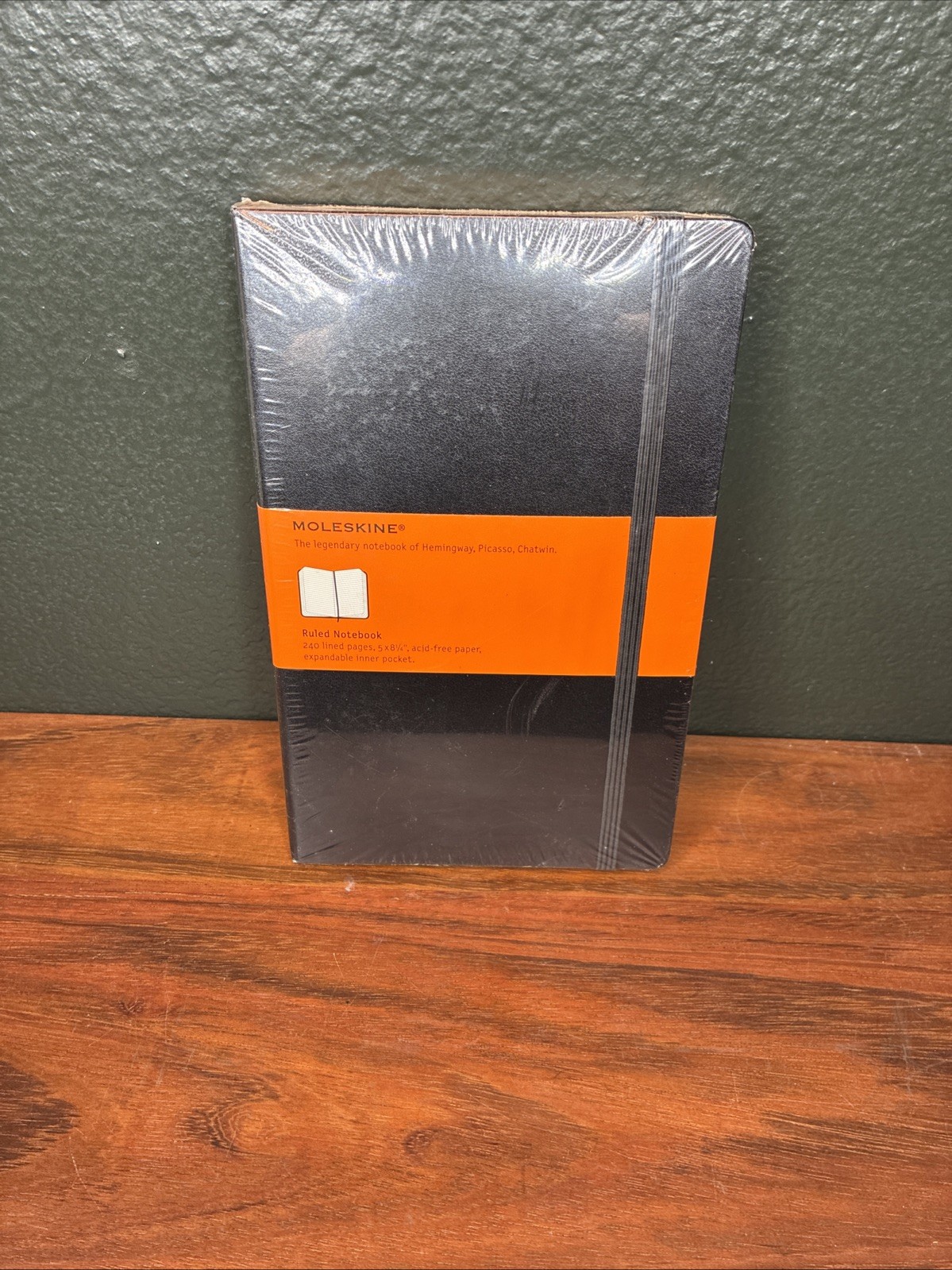 Moleskine Classic Notebook Hard Cover Large (5″ x 8.25″) Ruled/Lined Black 240