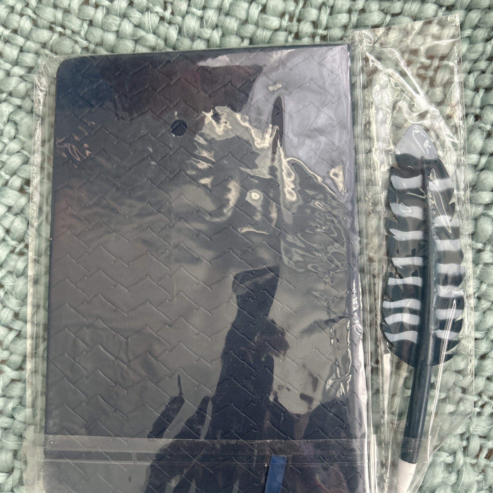 Harry Potter Order of Phoenix Journal 100 Sheets/200 Pages & Feather Pen Notepad