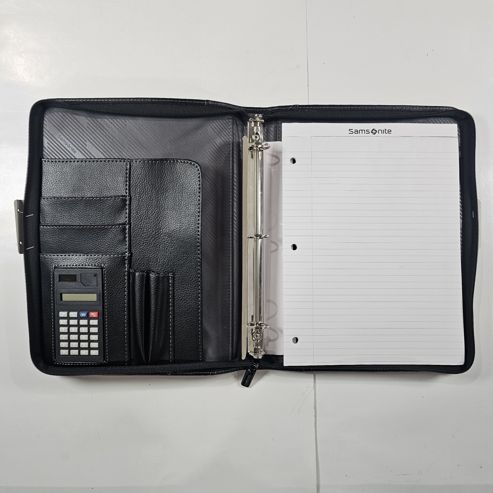 Samsonite Bussiness Classic Zip 3-Ring Portfolio With Writing Pad & Calculator