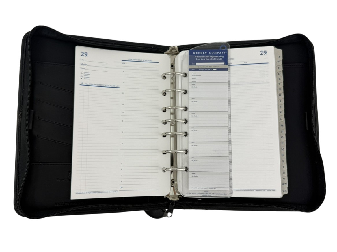 Franklin Covey Vintage Classic Zip Around 7 Ring Binder Planner NEW Pages Insert