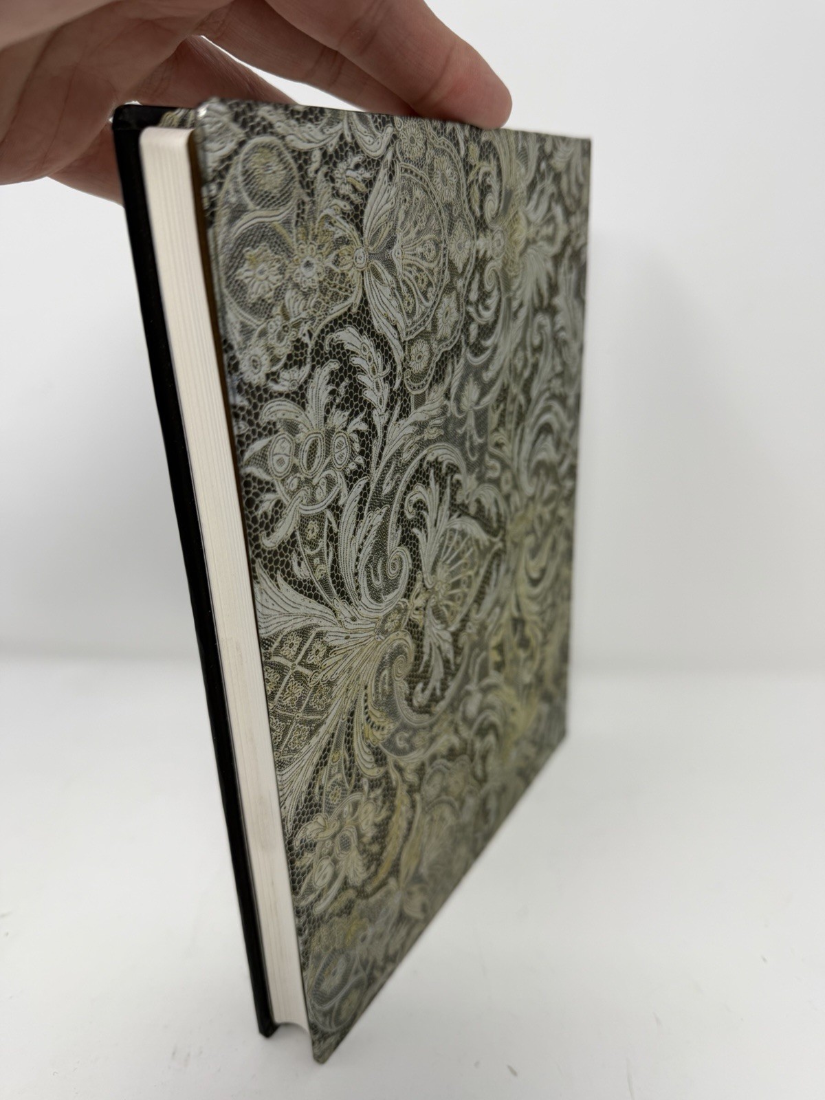 Paperblanks Ivory Vail Journal 144 Pages Lined – Brand New